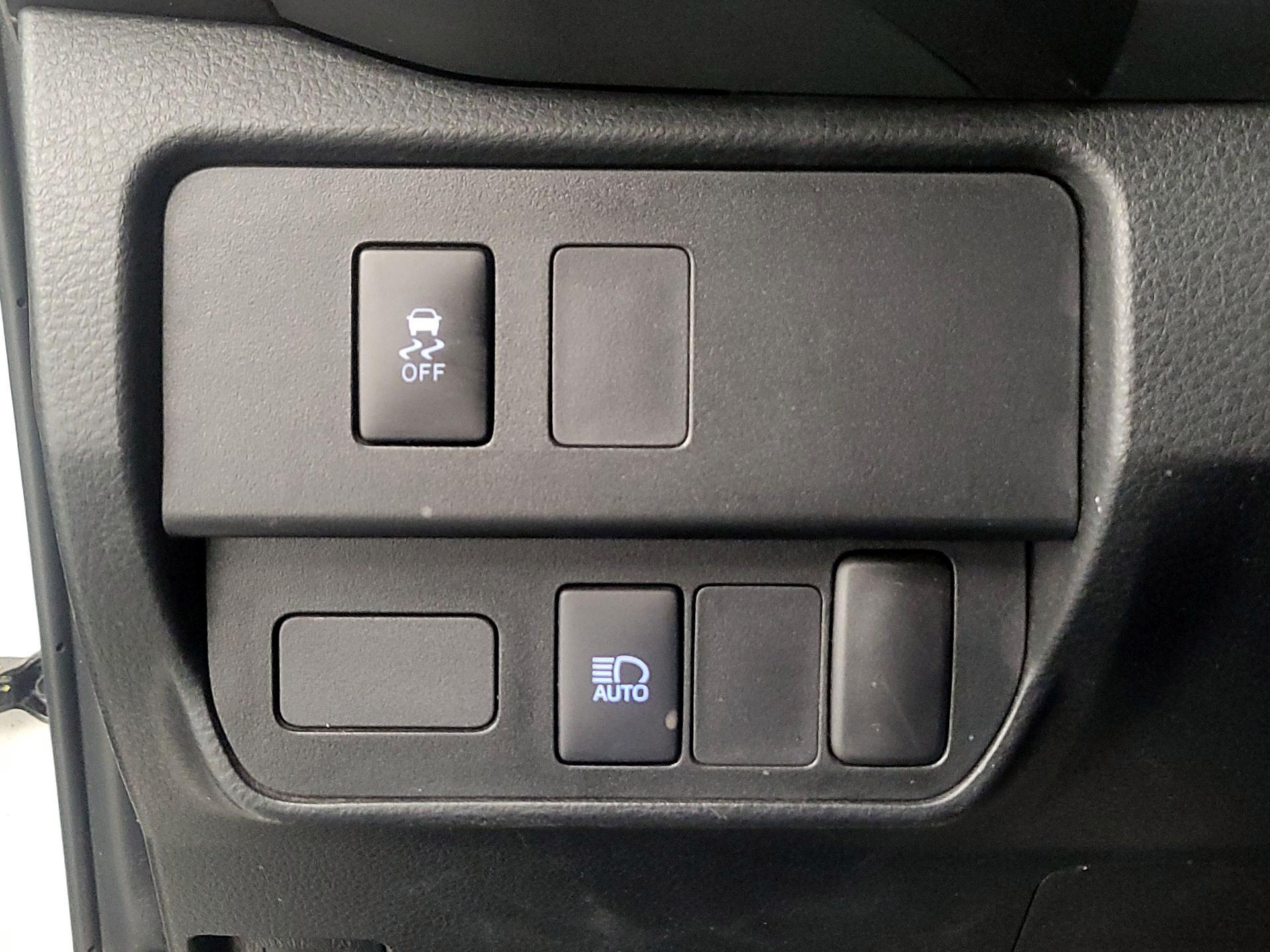 Thumbnail: 2022 Toyota Tacoma - 13