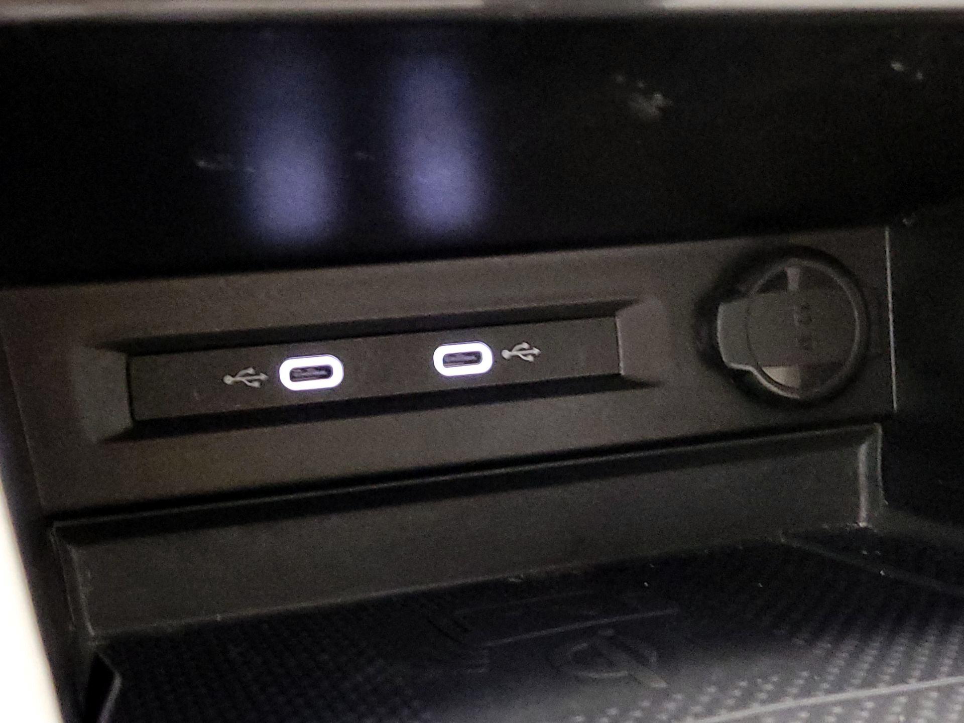 Thumbnail: 2022 Volkswagen Tiguan - 18