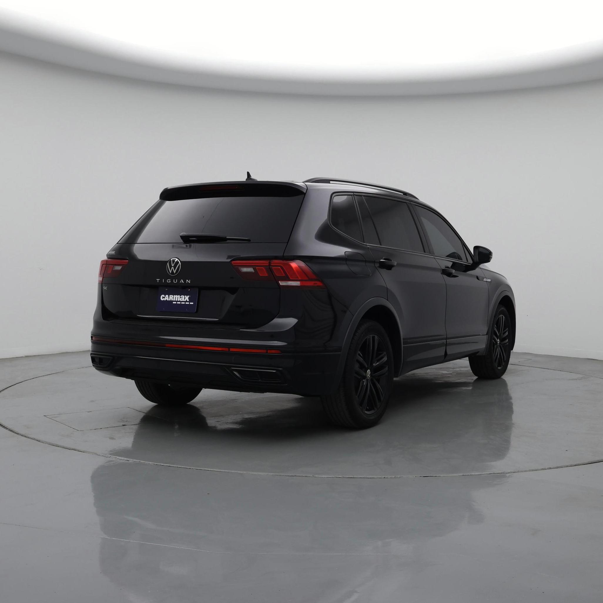 Thumbnail: 2022 Volkswagen Tiguan - 8