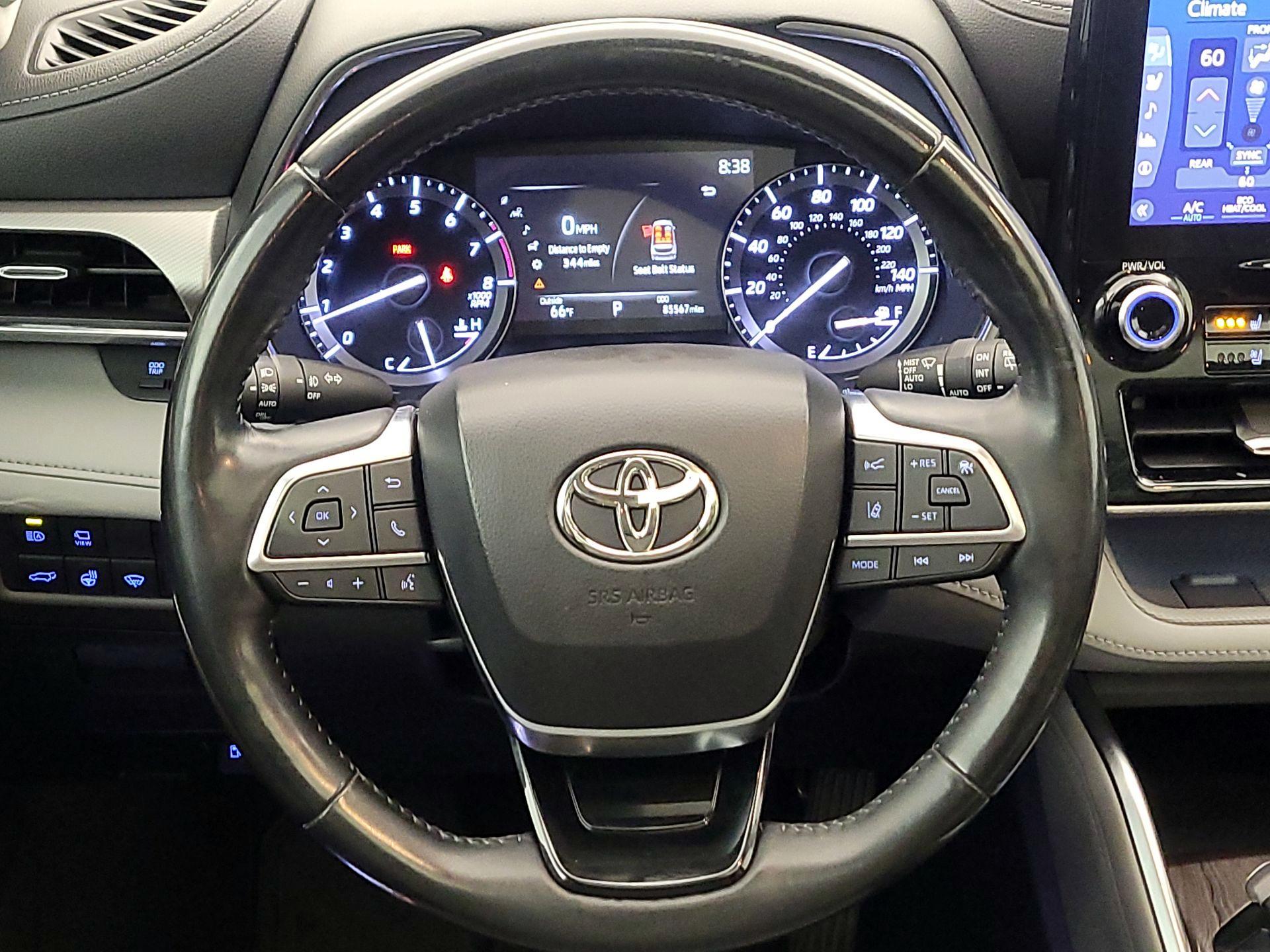 Thumbnail: 2020 Toyota Highlander - 10