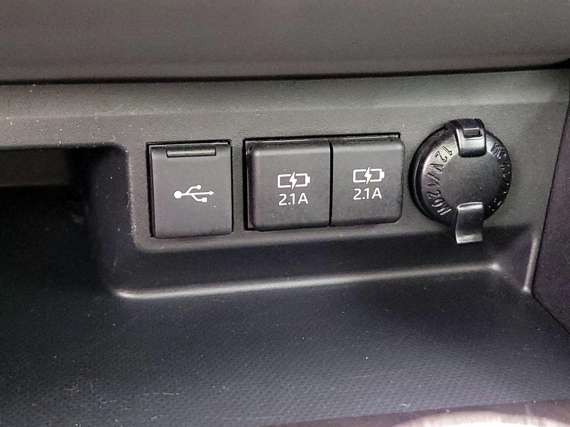 Thumbnail: 2020 Toyota Highlander - 18