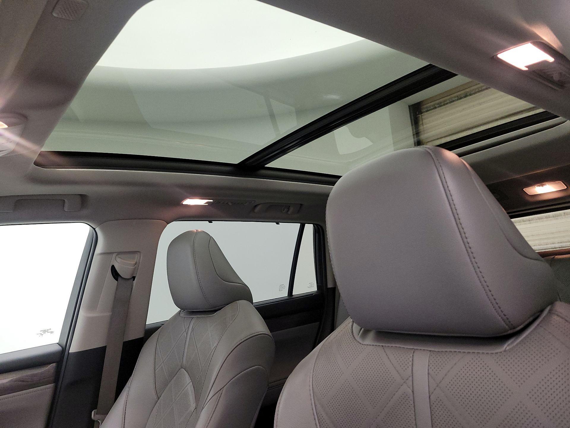 Thumbnail: 2020 Toyota Highlander - 19