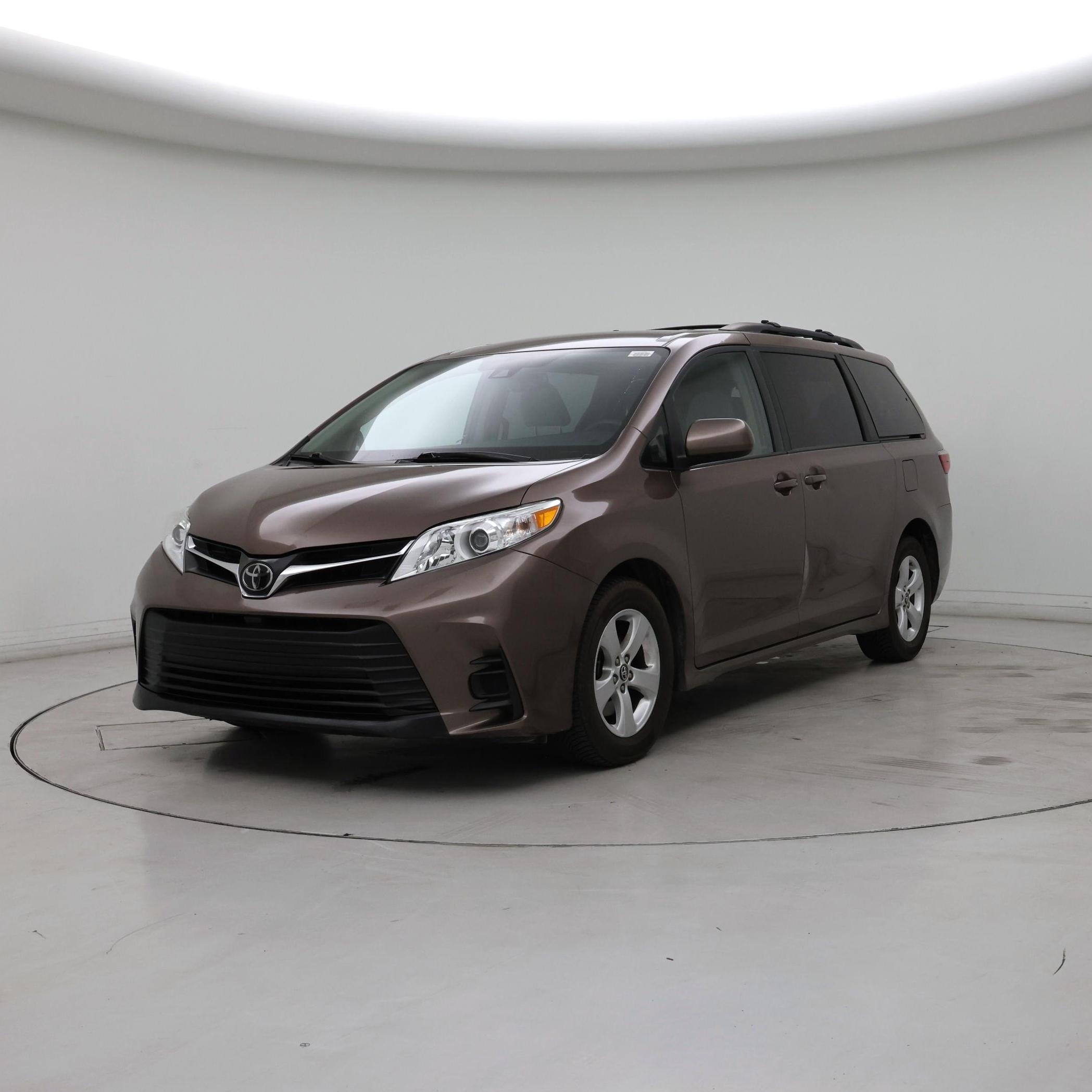 Thumbnail: 2018 Toyota Sienna - 4
