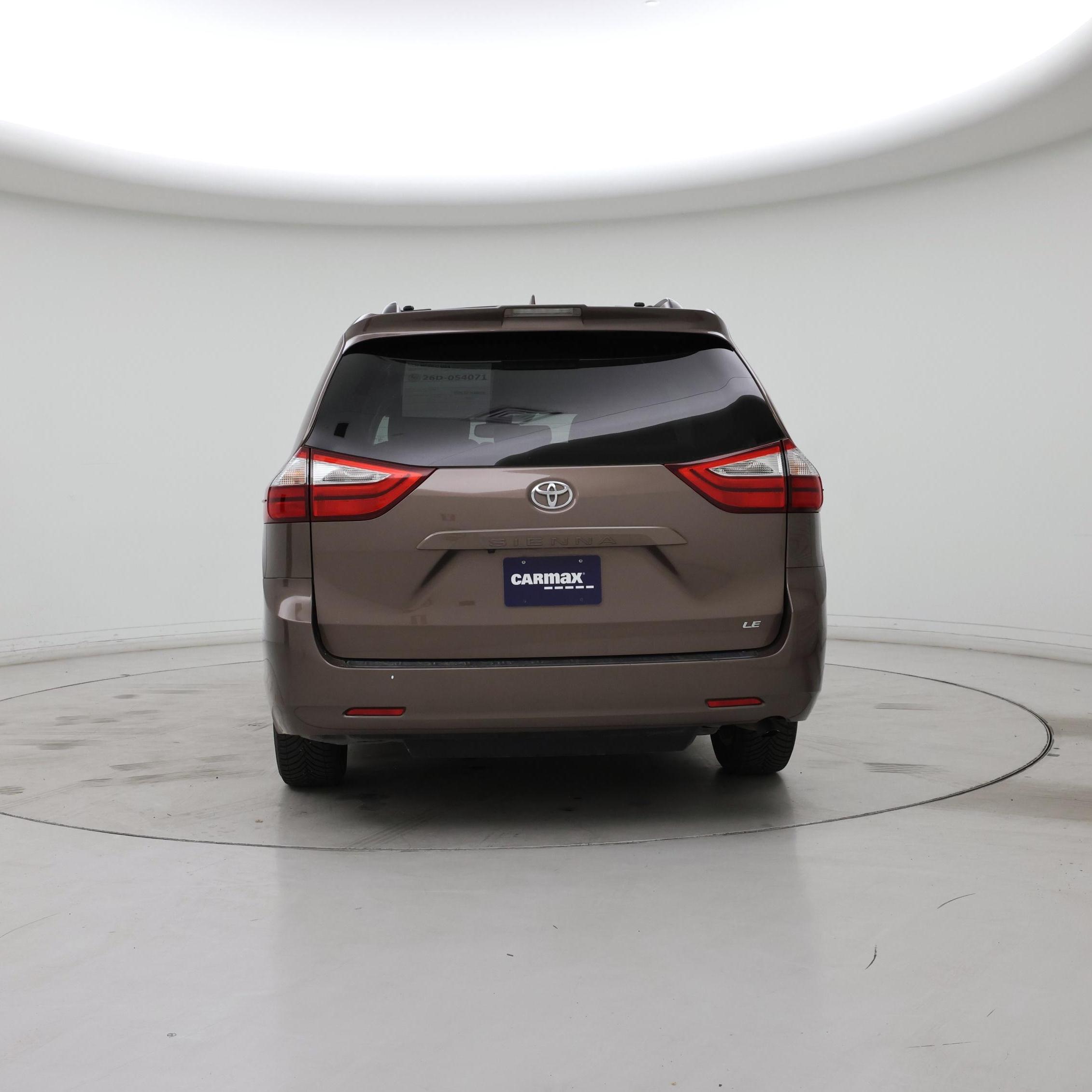 Thumbnail: 2018 Toyota Sienna - 6