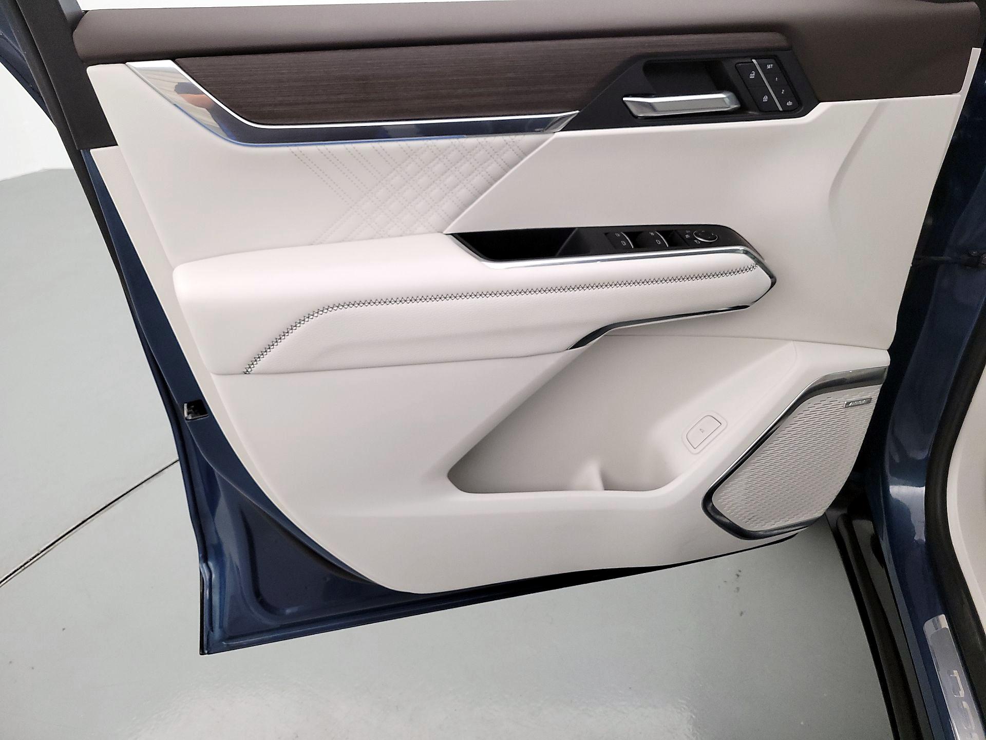 Thumbnail: 2024 GMC Acadia - 12