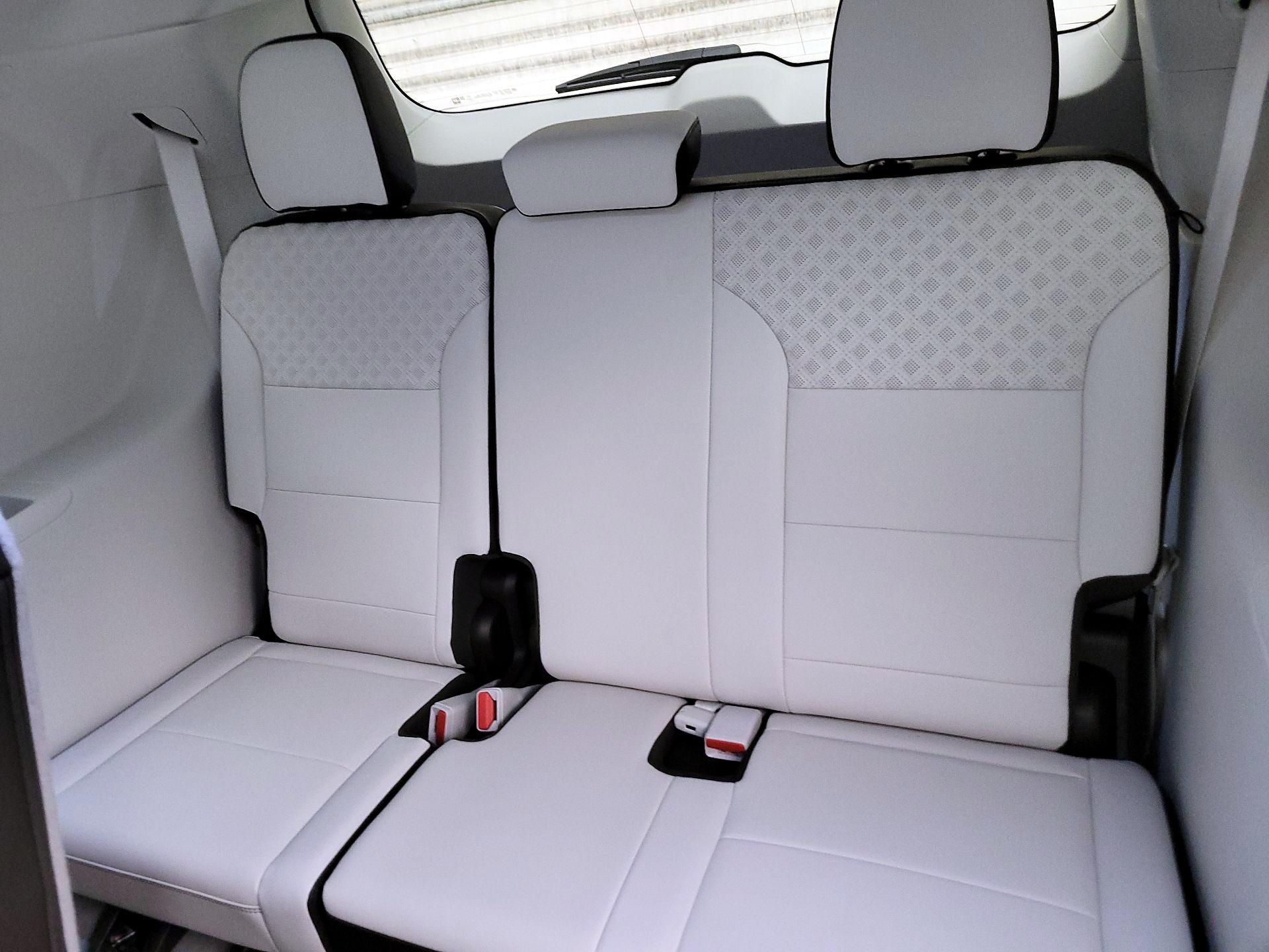 Thumbnail: 2024 GMC Acadia - 20