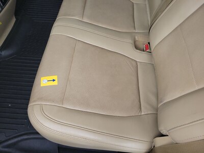 Seats Rear row Cosmetic Imperfection