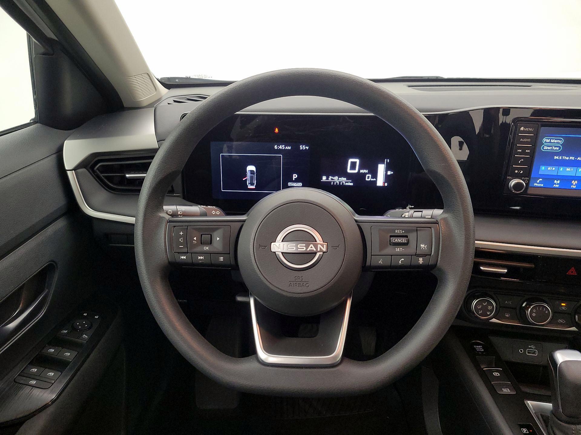 Thumbnail: 2025 Nissan Kicks - 10