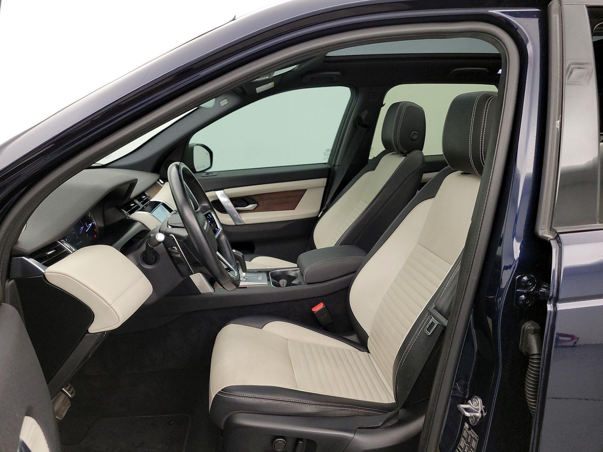 Thumbnail: 2023 Land Rover Discovery Sport - 11