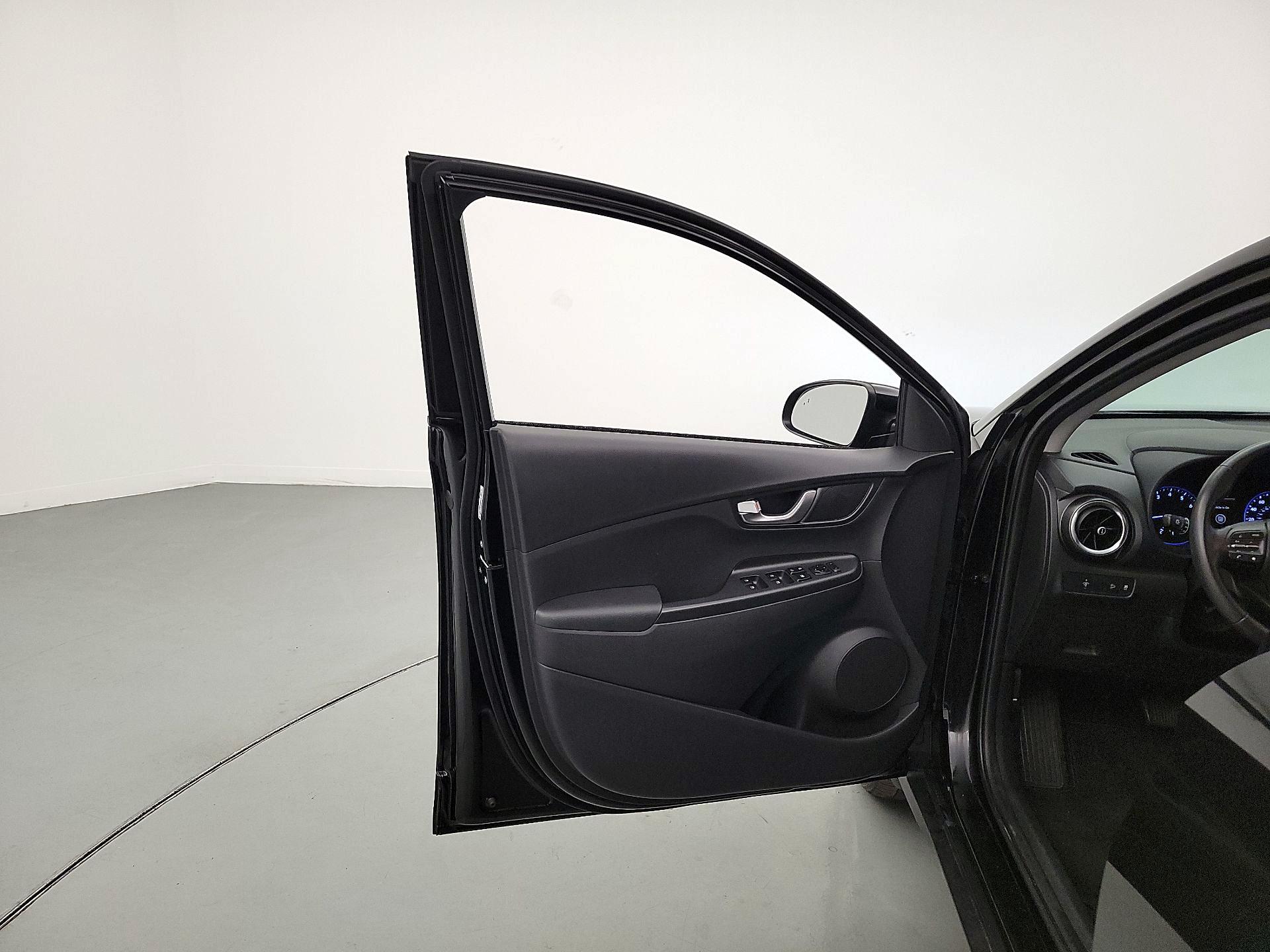 Thumbnail: 2022 Hyundai Kona - 12