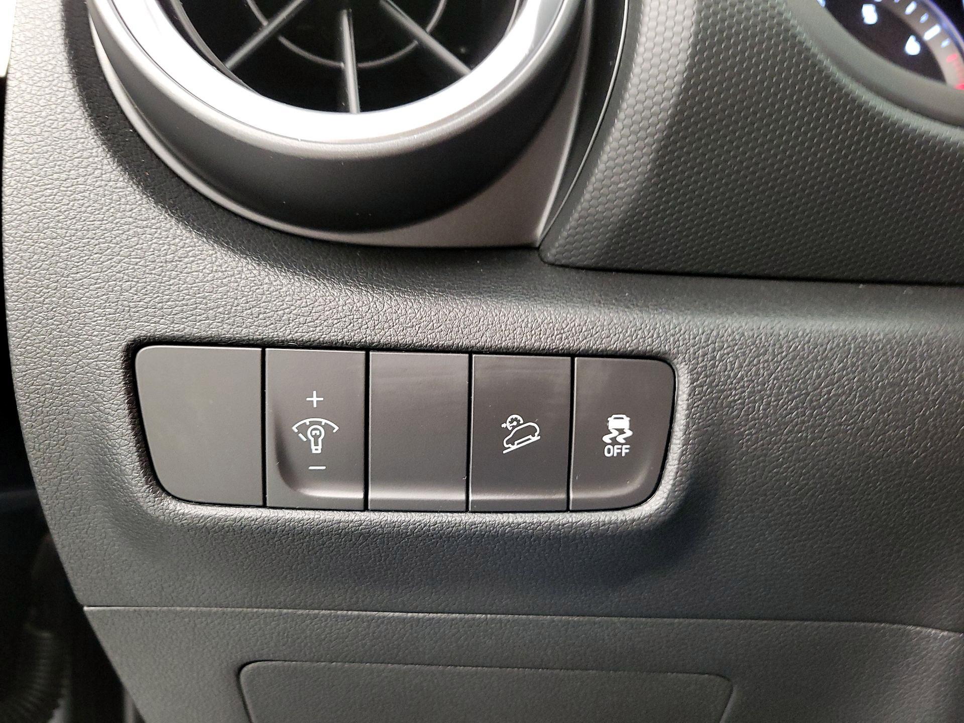 Thumbnail: 2022 Hyundai Kona - 13