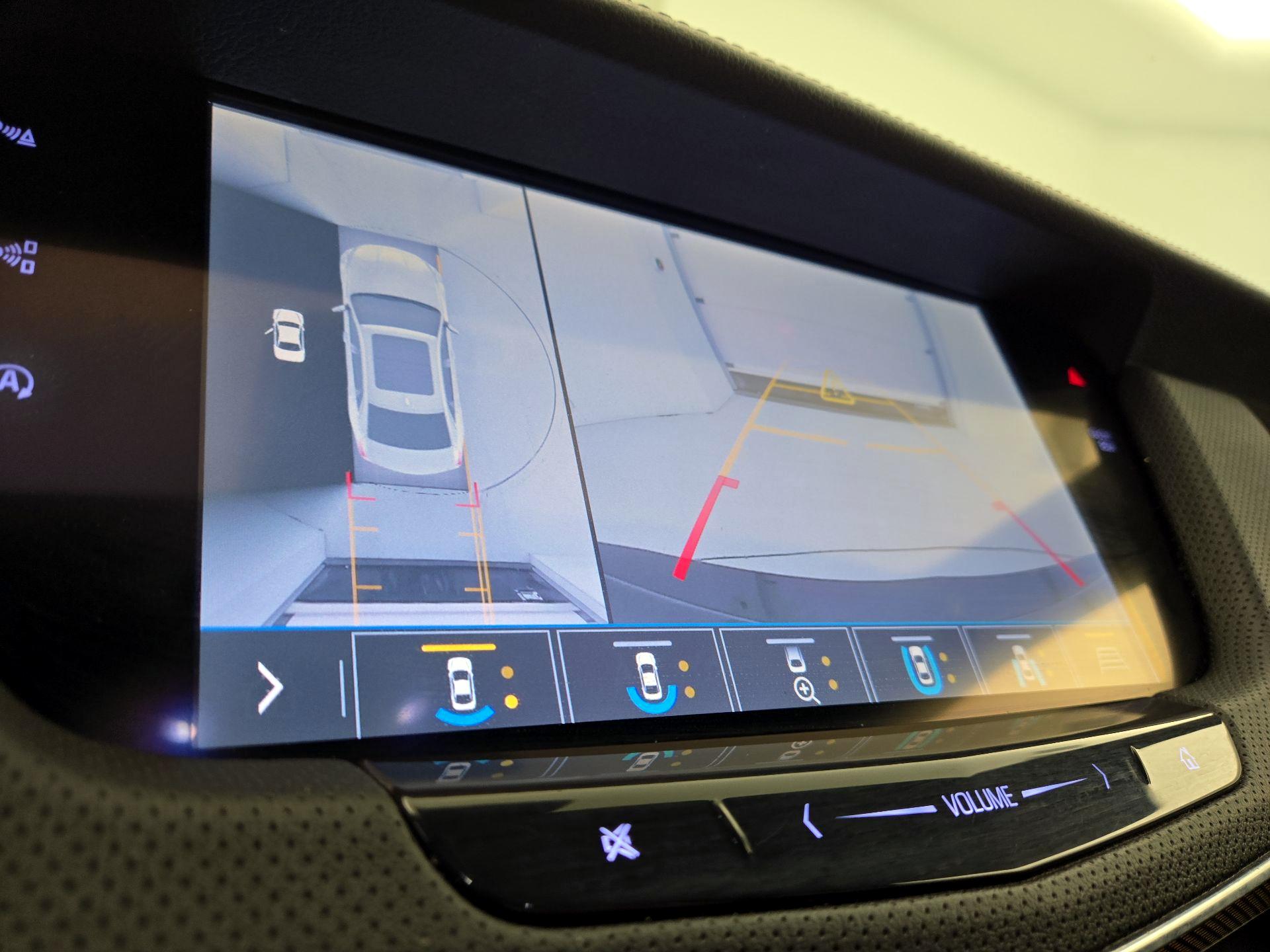 Thumbnail: 2020 Cadillac CT6 - 14