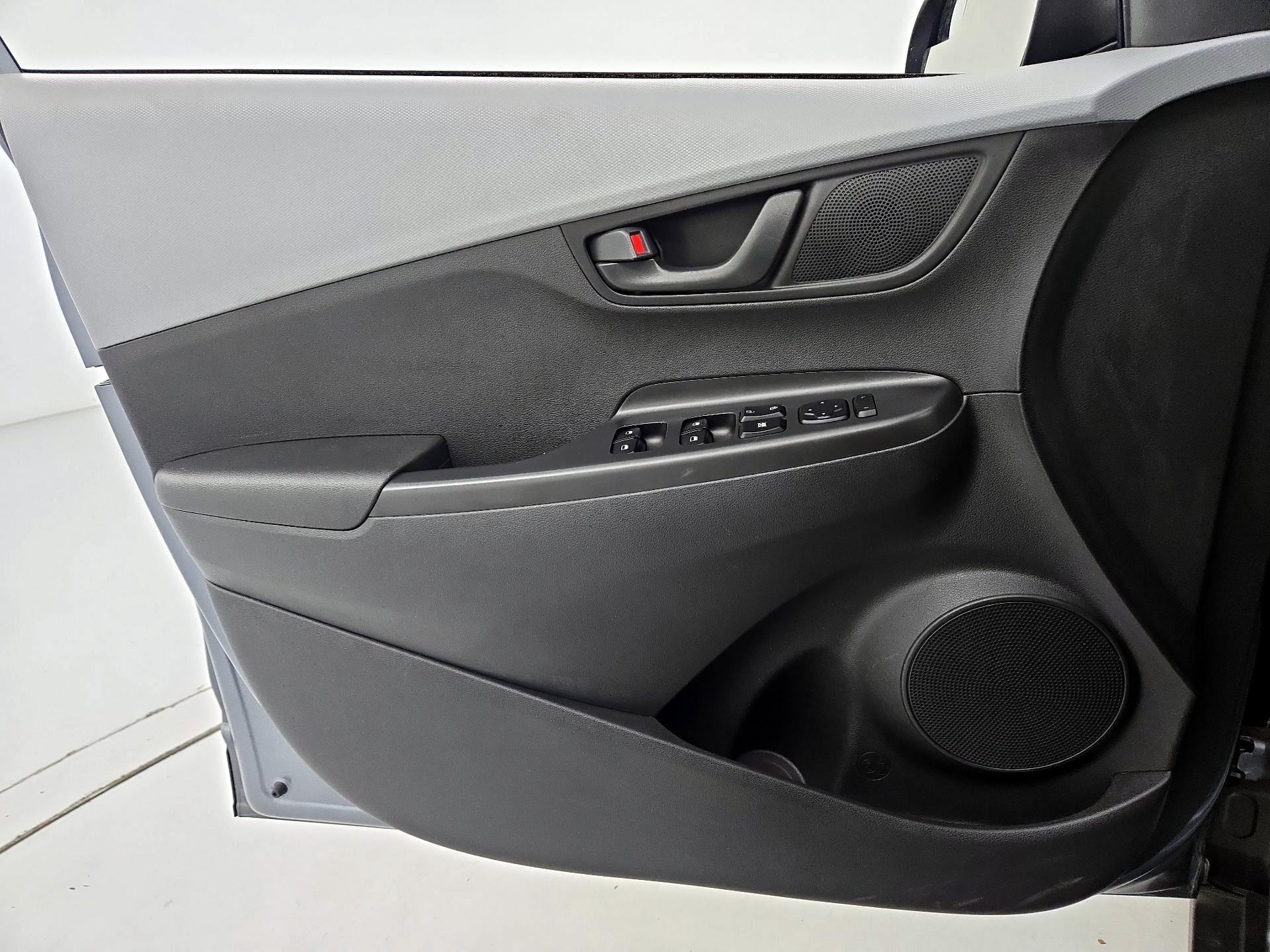 Thumbnail: 2021 Hyundai Kona - 12