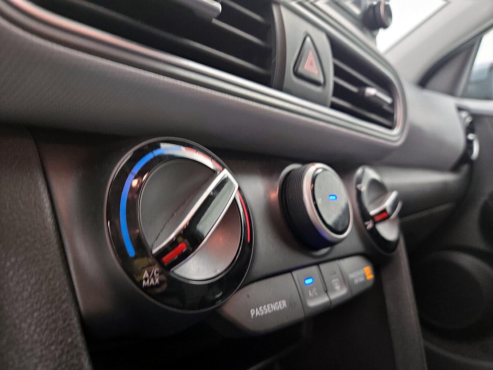 Thumbnail: 2021 Hyundai Kona - 16