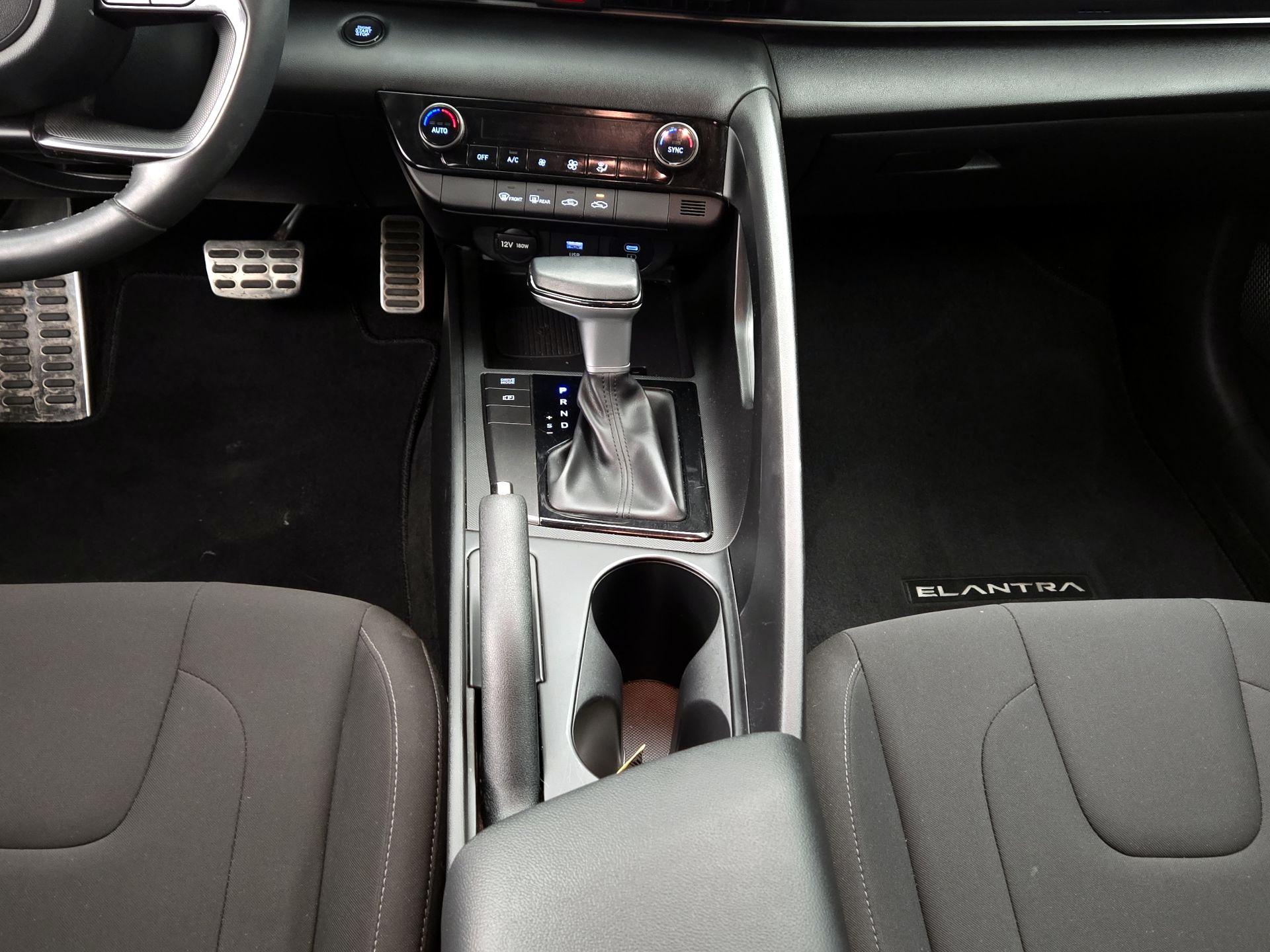 Thumbnail: 2025 Hyundai Elantra - 15