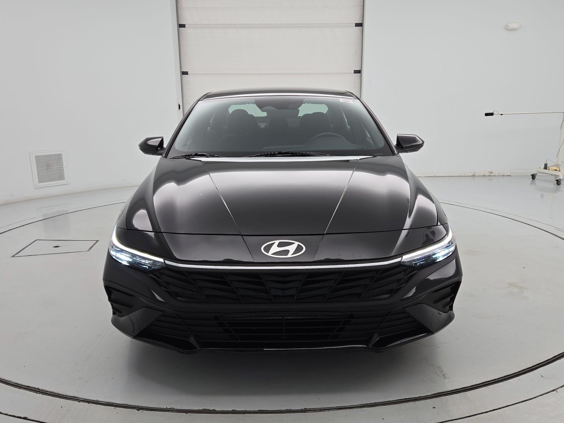 Thumbnail: 2025 Hyundai Elantra - 2