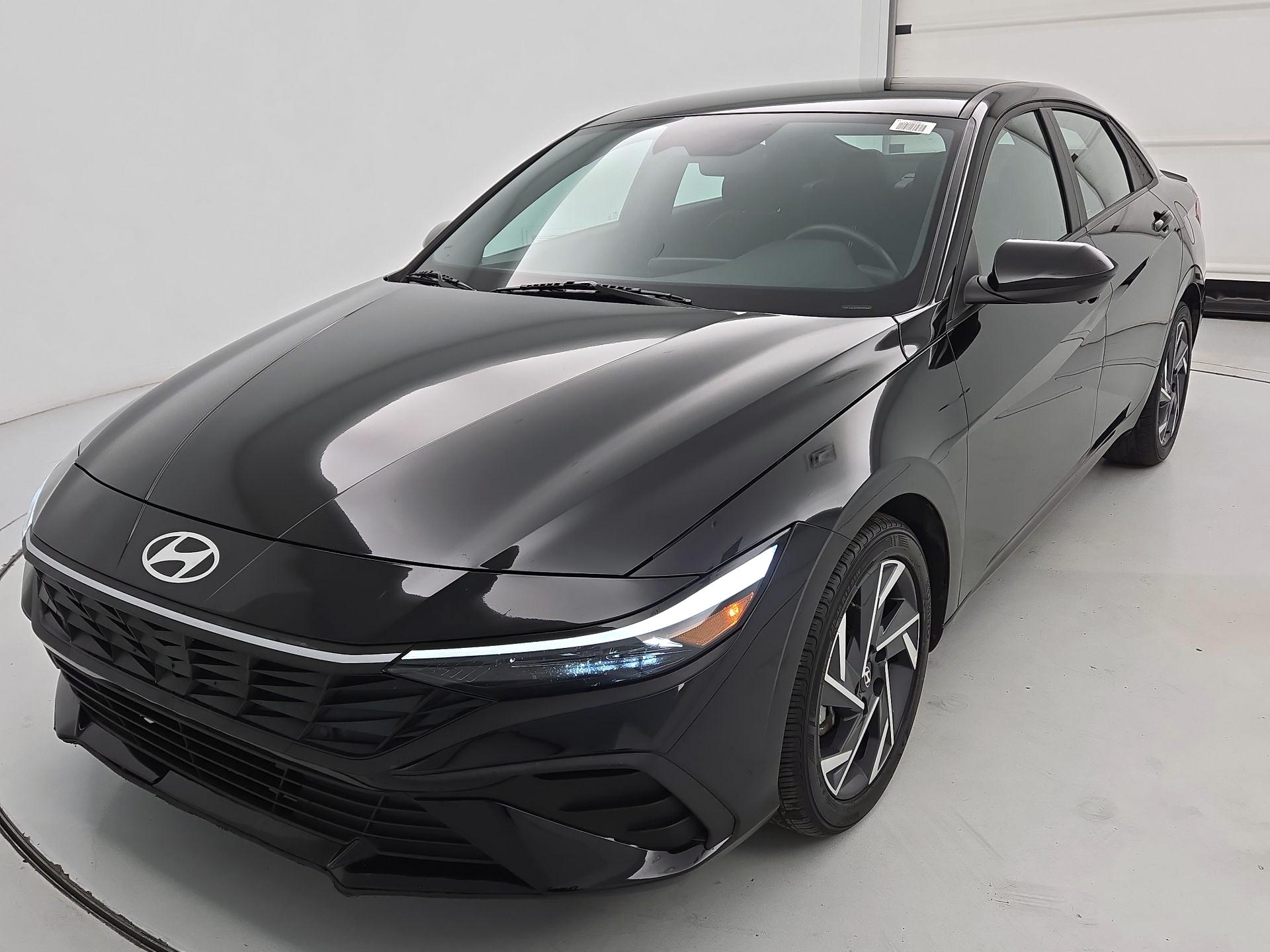 Thumbnail: 2025 Hyundai Elantra - 3