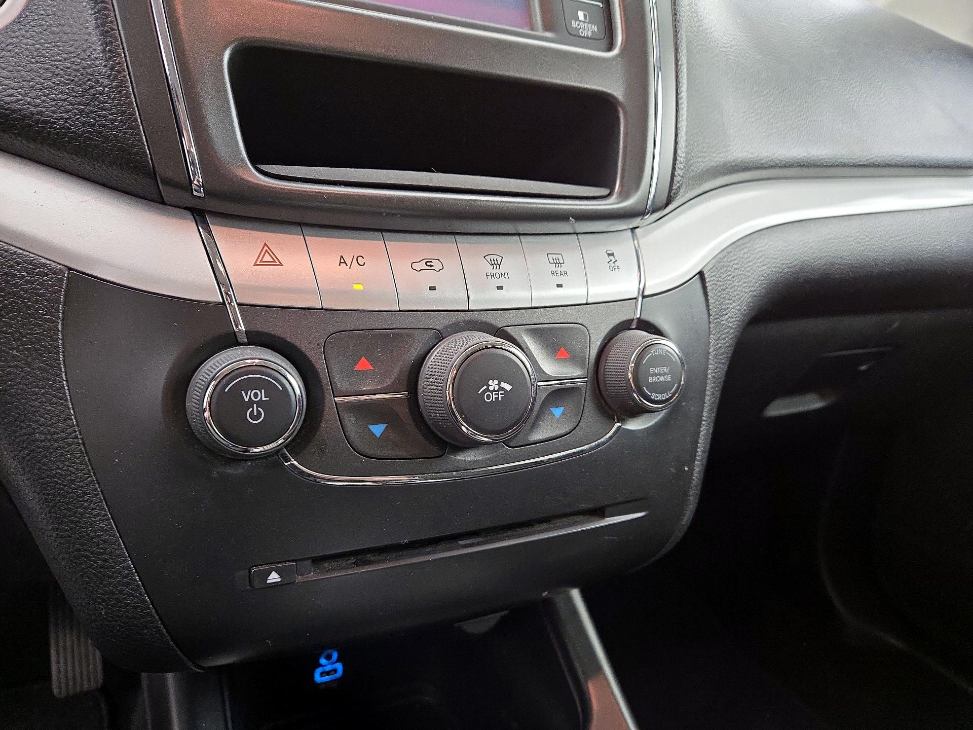 Thumbnail: 2020 Dodge Journey - 16