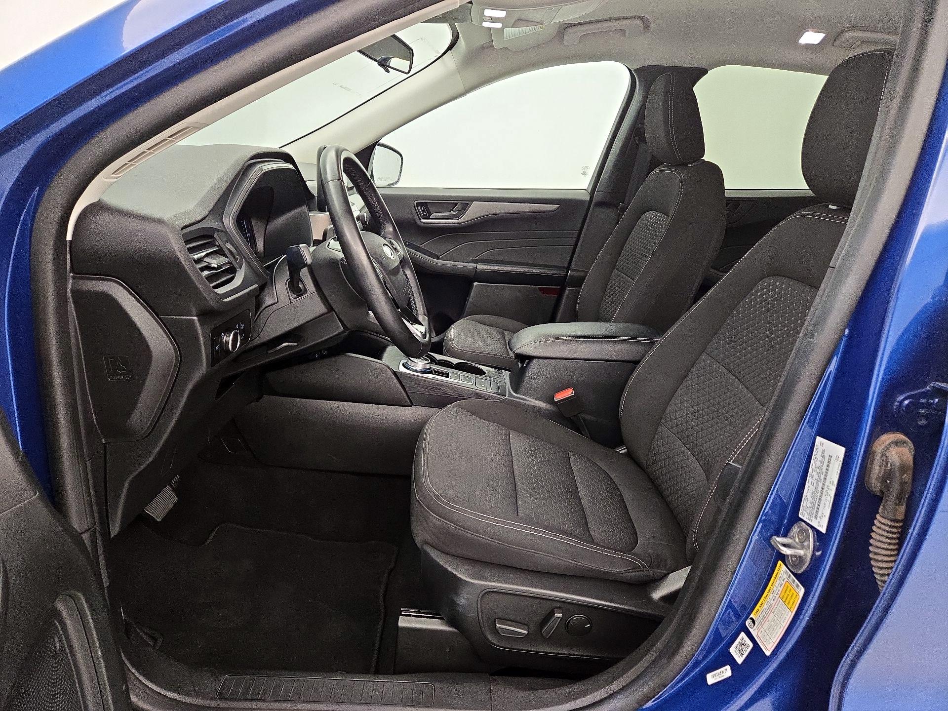 Thumbnail: 2023 Ford Escape - 9