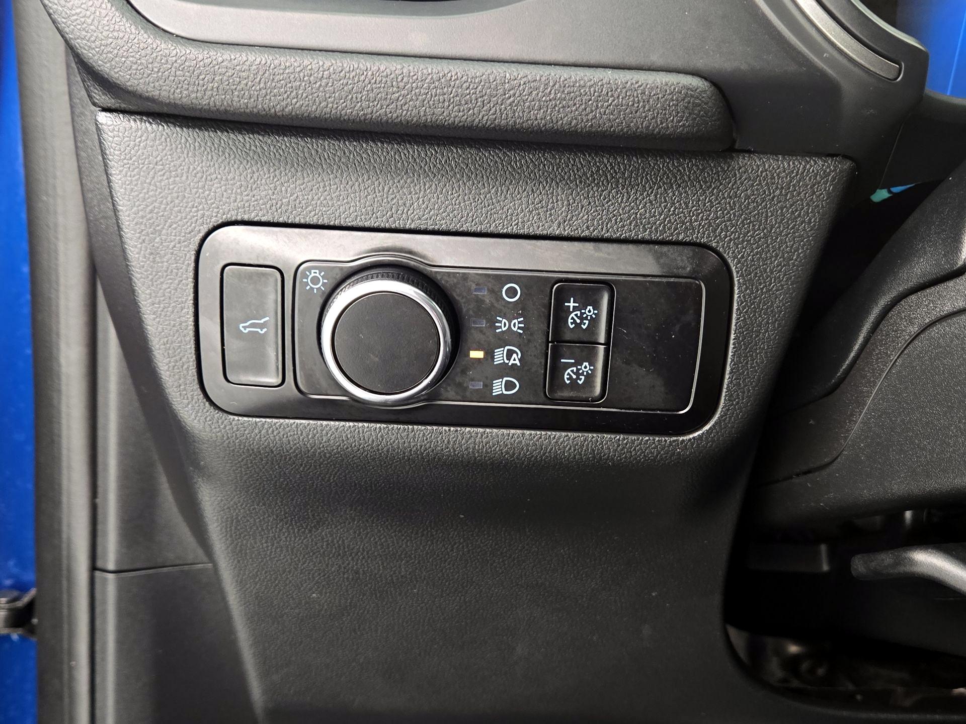 Thumbnail: 2023 Ford Escape - 11