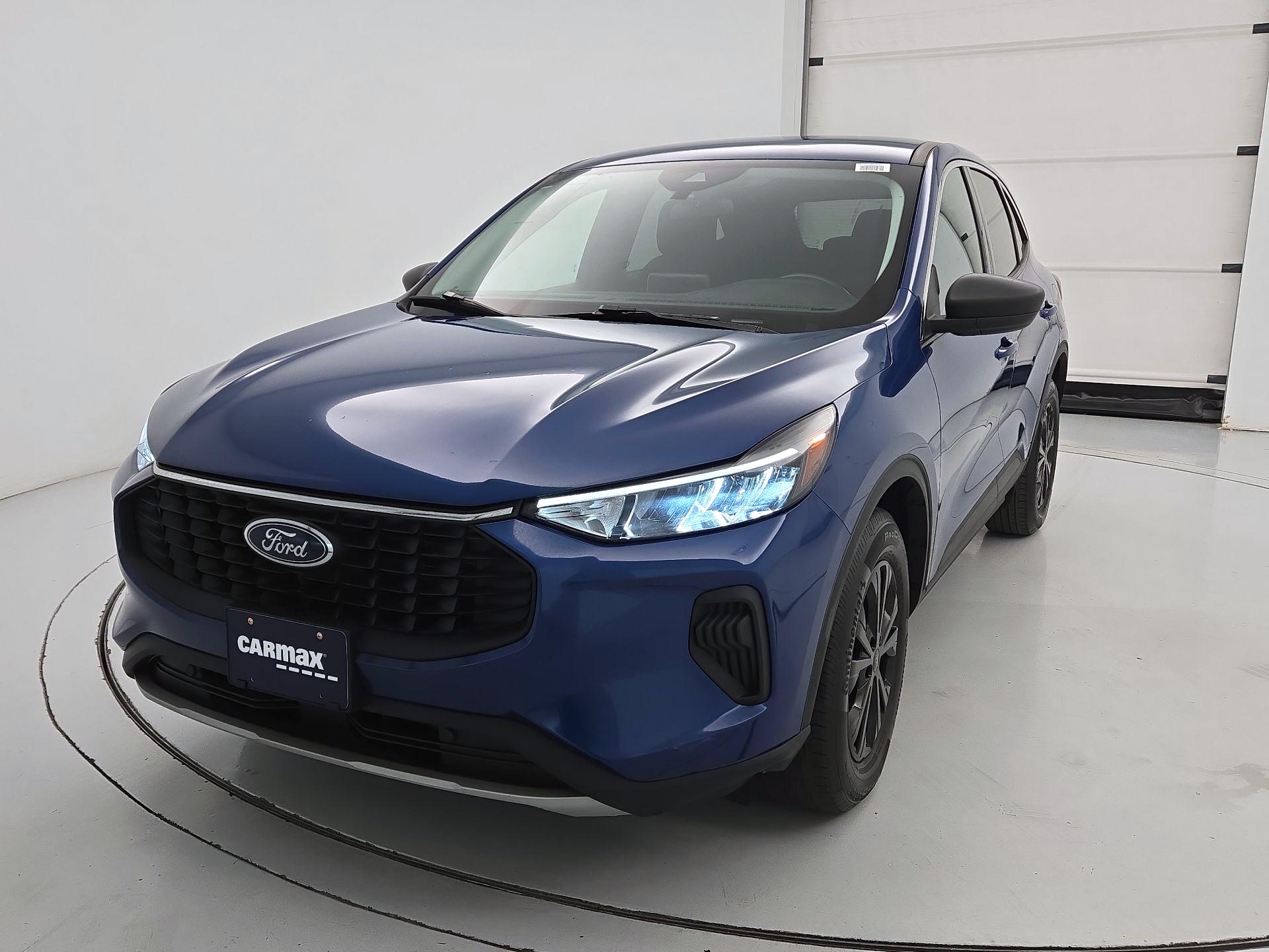 Thumbnail: 2023 Ford Escape - 3