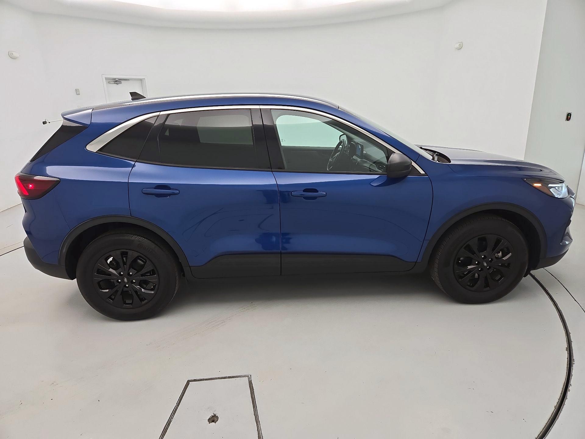 Thumbnail: 2023 Ford Escape - 4