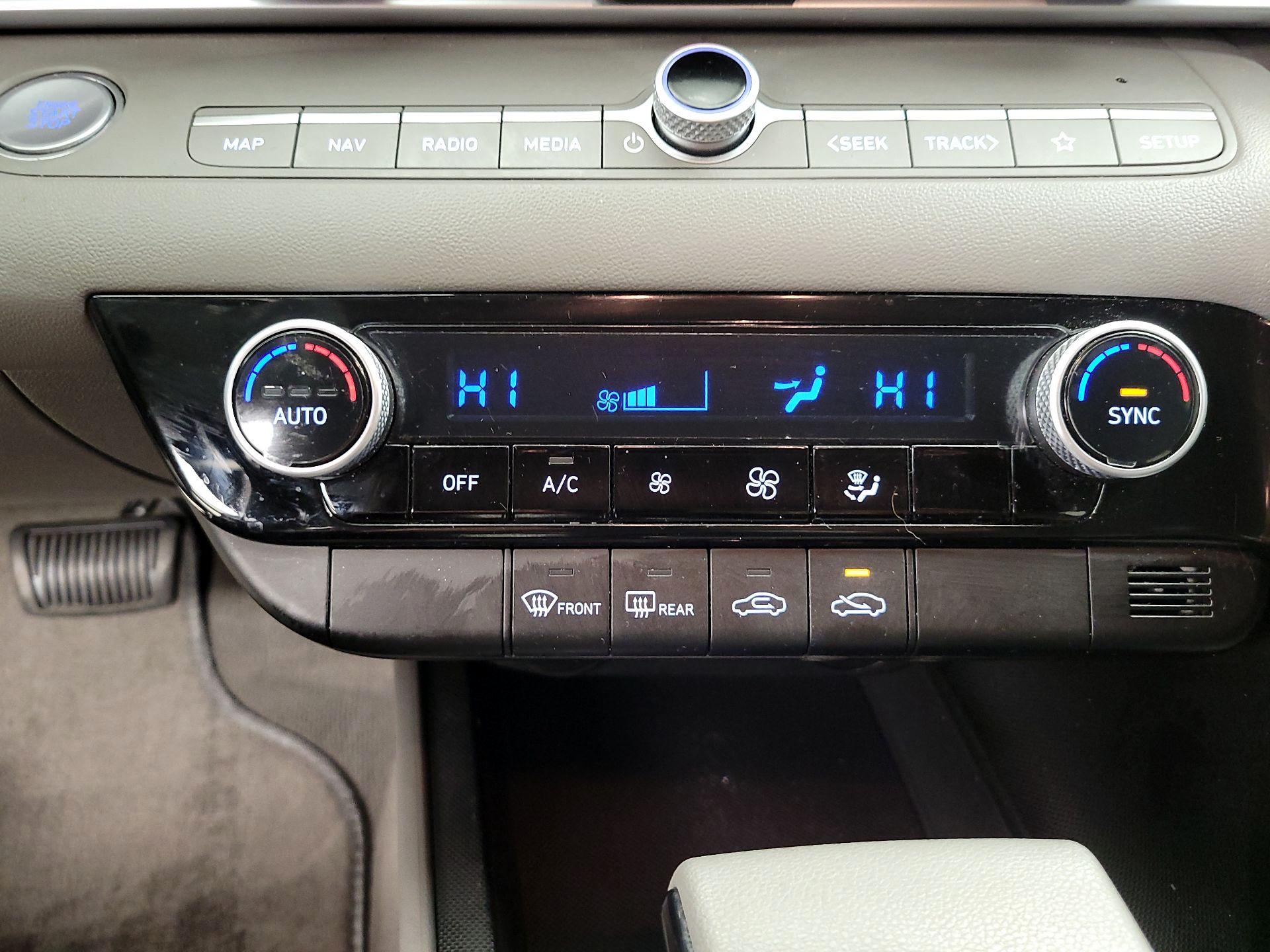 Thumbnail: 2024 Hyundai Elantra - 17