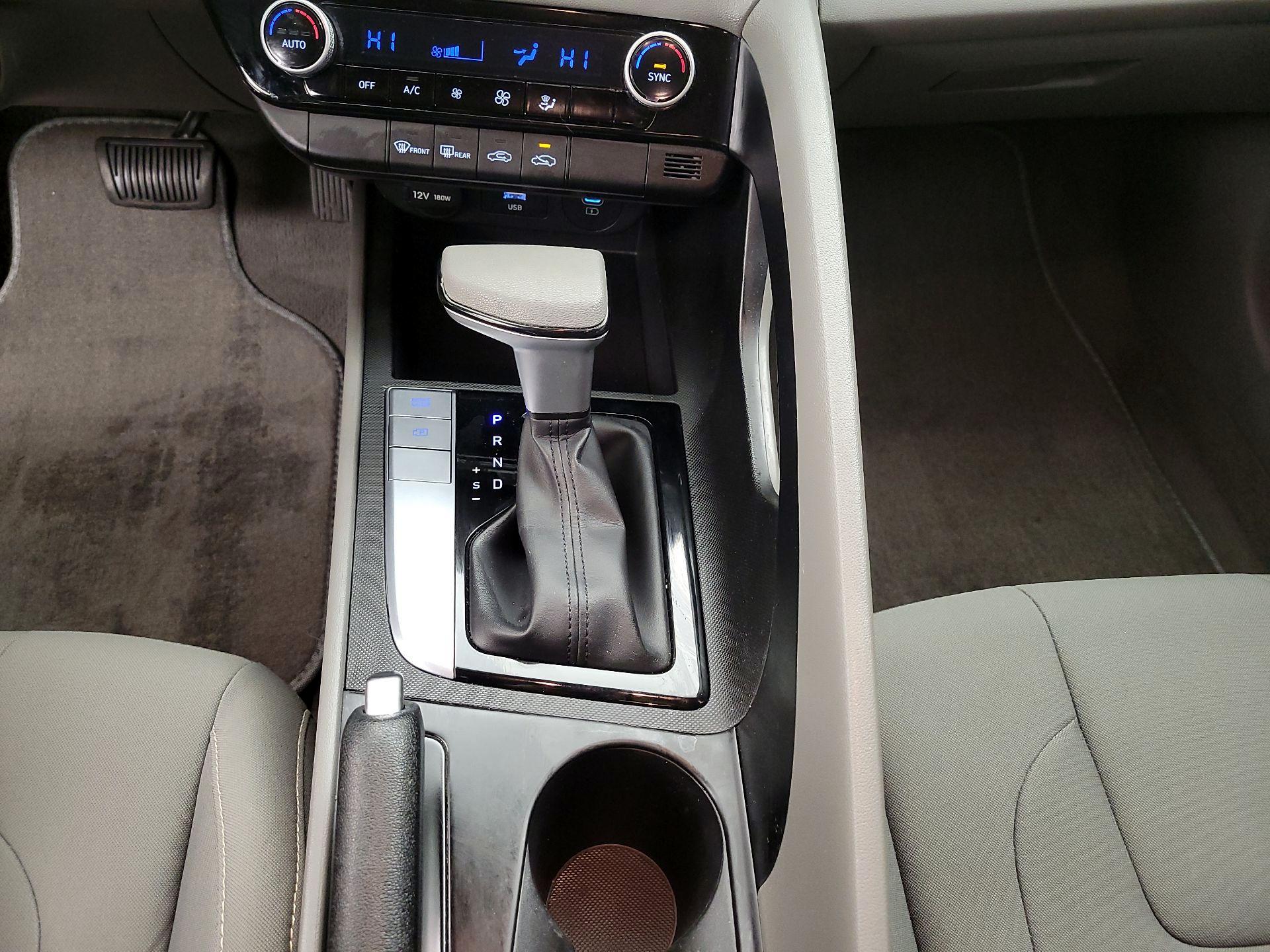 Thumbnail: 2024 Hyundai Elantra - 18