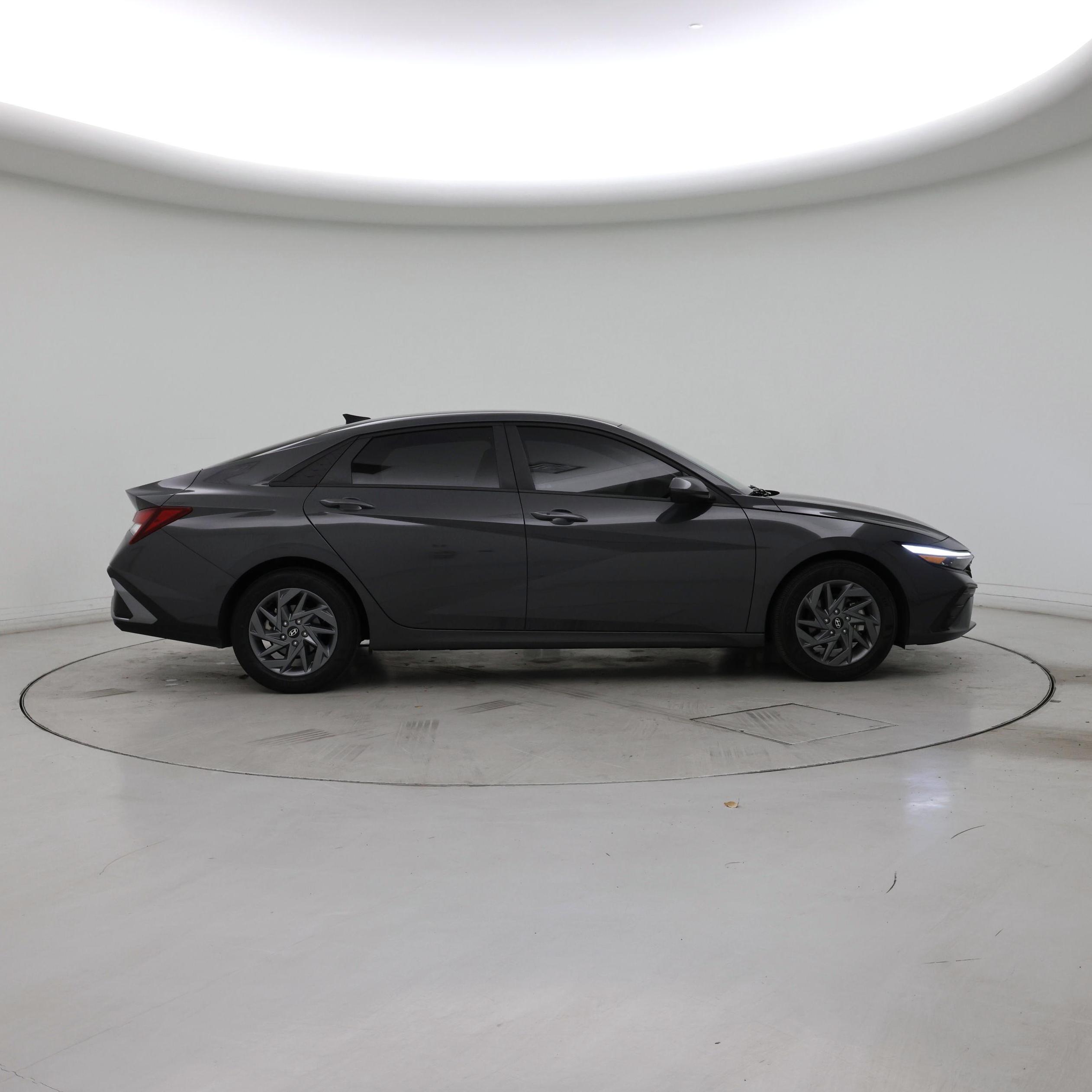 Thumbnail: 2024 Hyundai Elantra - 7