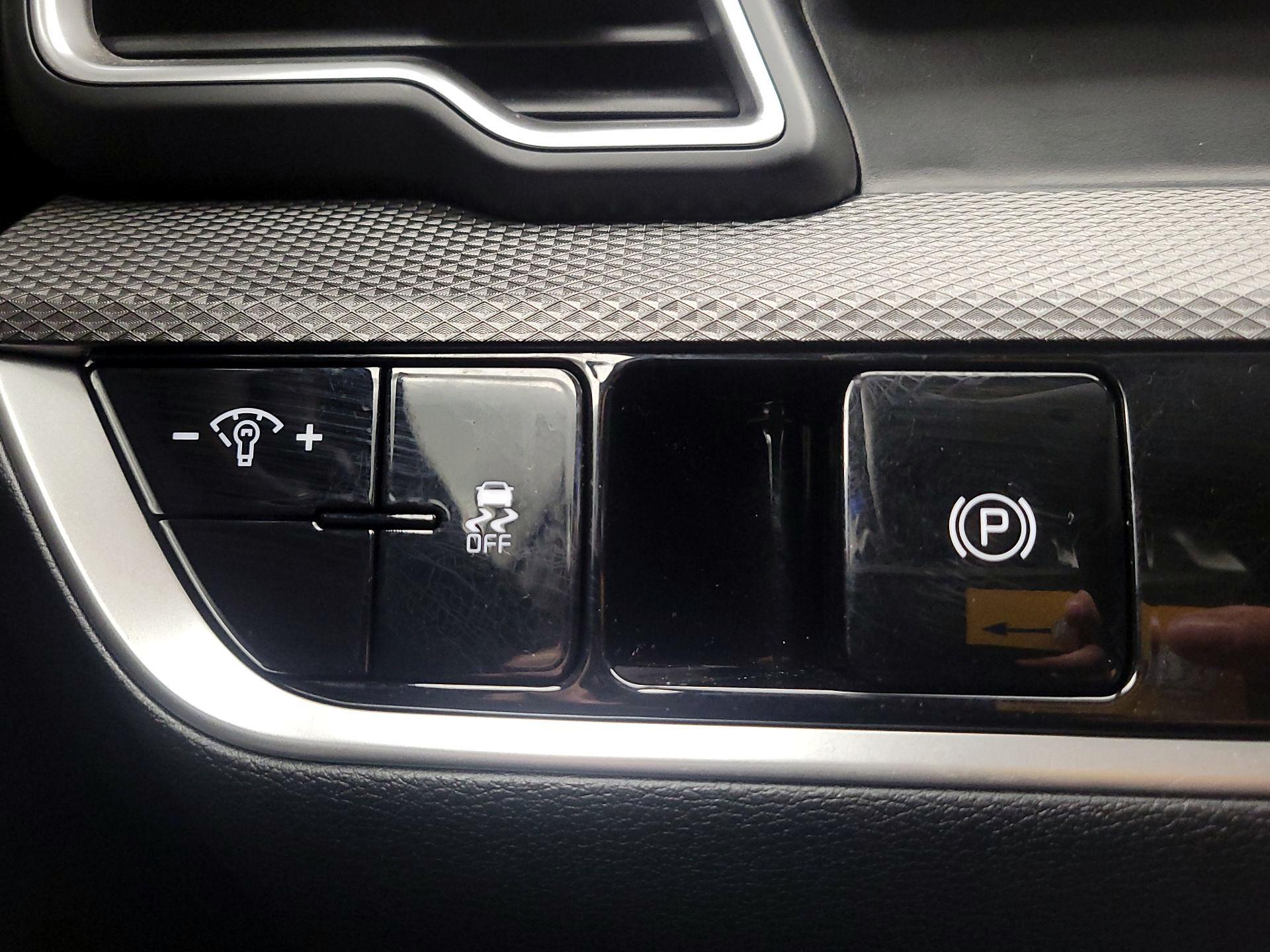 Thumbnail: 2025 Kia Sportage - 13