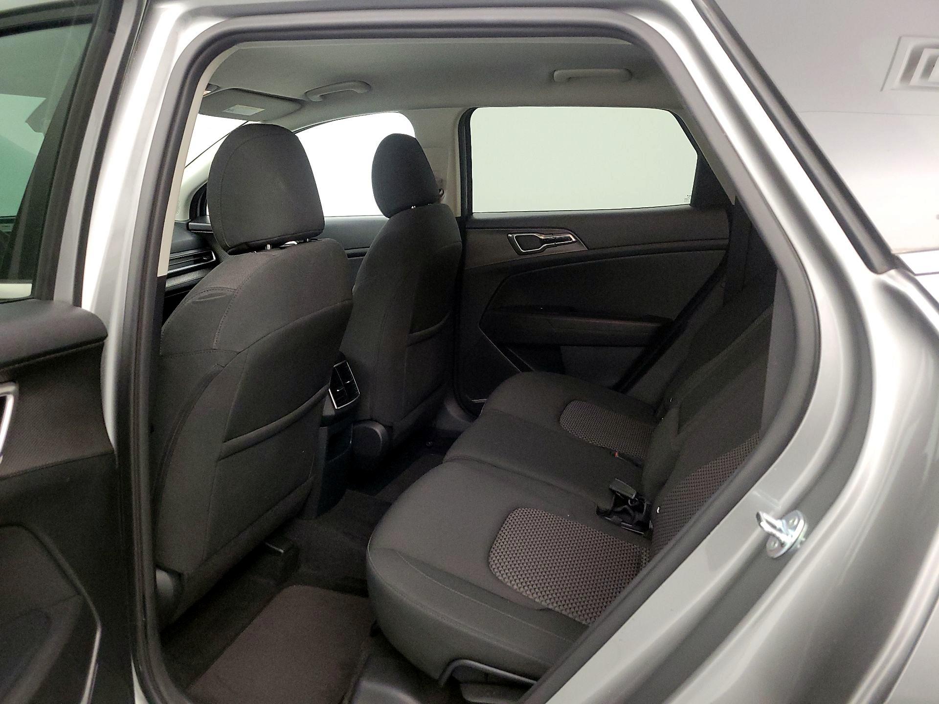 Thumbnail: 2025 Kia Sportage - 19