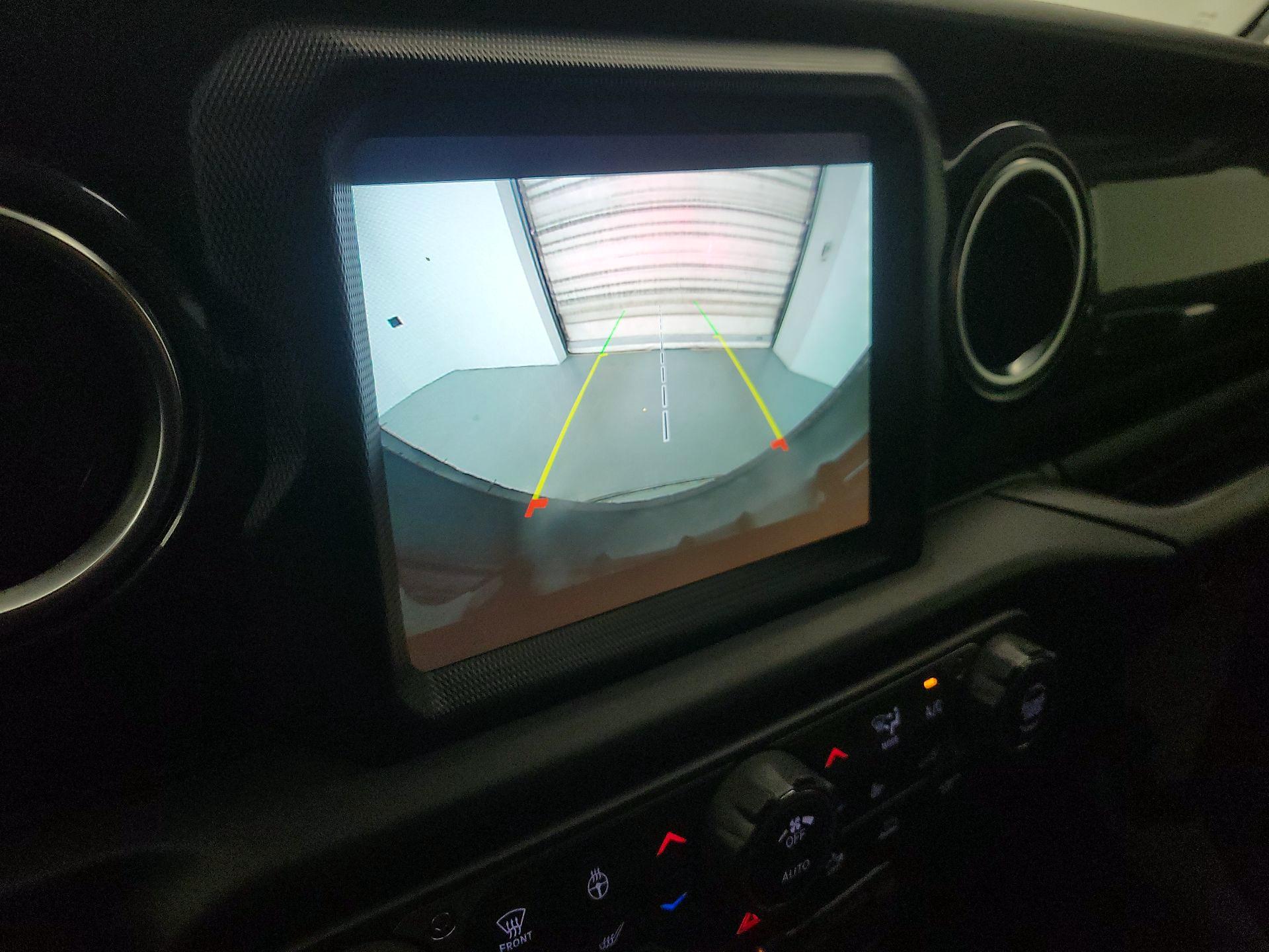 Thumbnail: 2022 Jeep Wrangler - 14