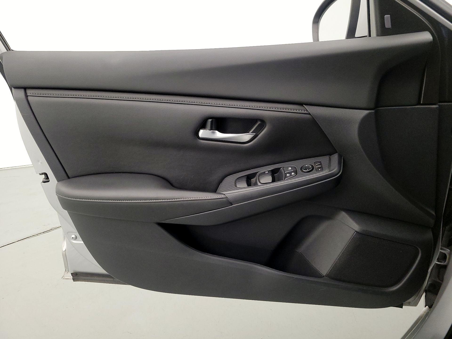 Thumbnail: 2022 Nissan Sentra - 12