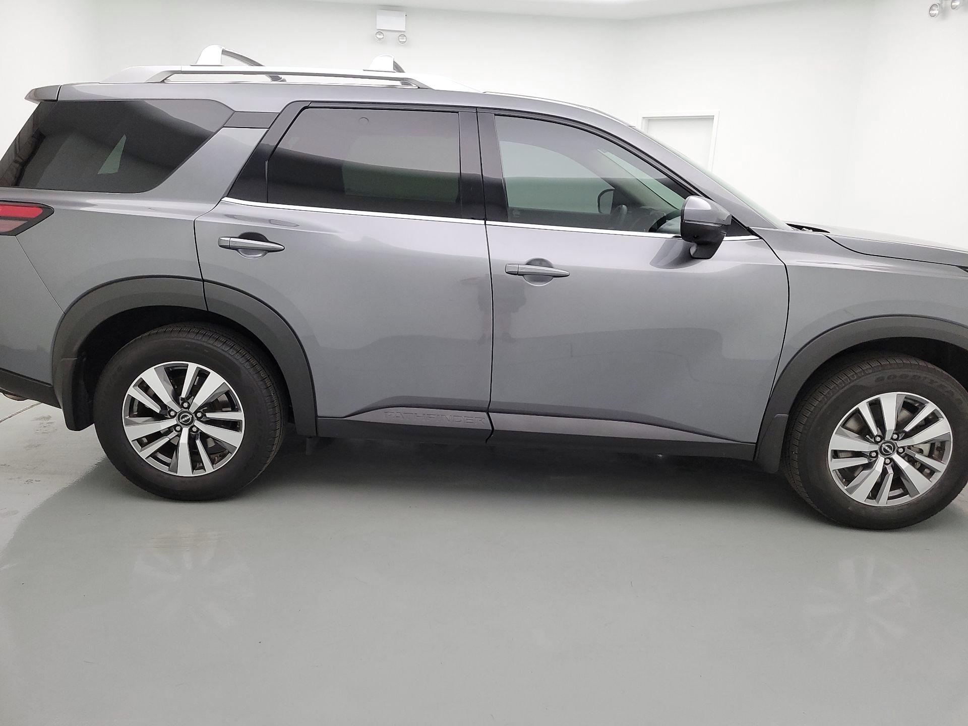 Thumbnail: 2022 Nissan Pathfinder - 4