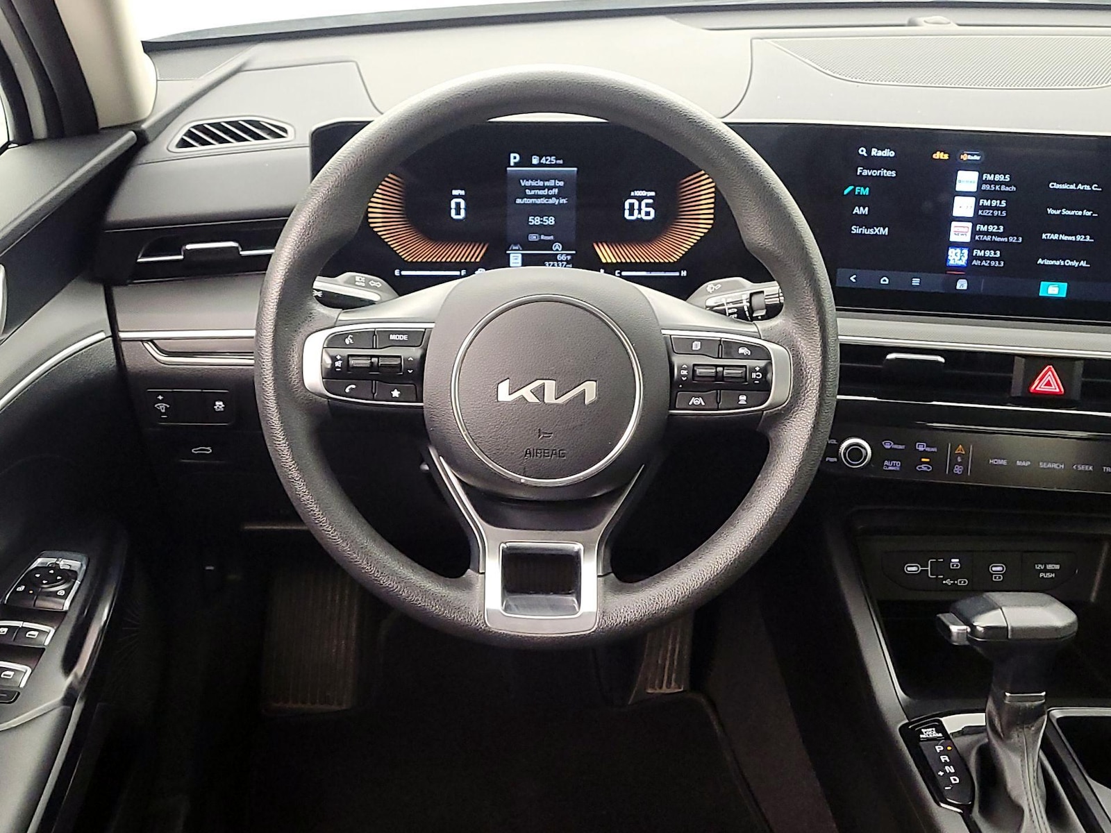 2025 Kia K5 LXS - Photo 11