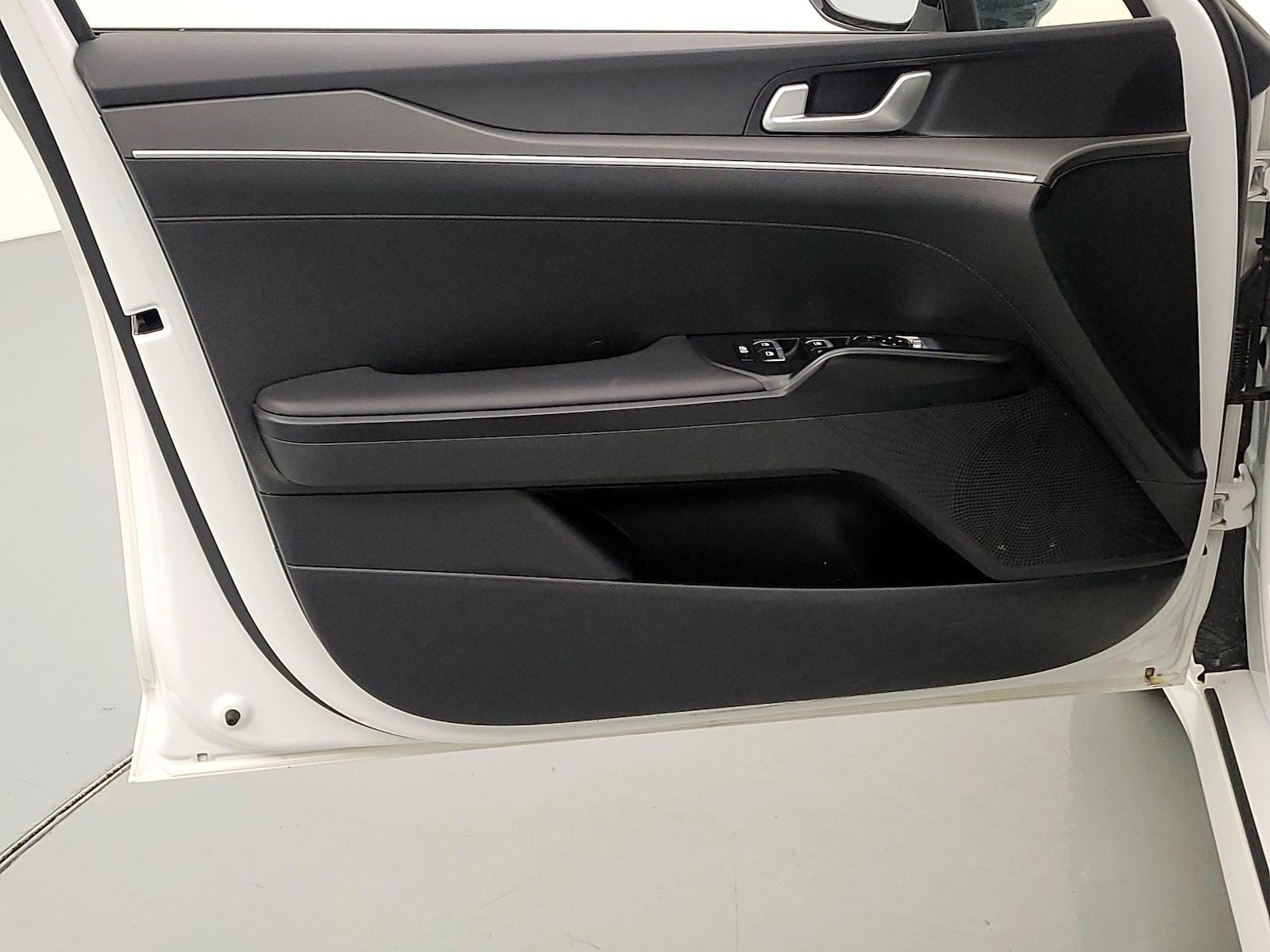 2025 Kia K5 LXS - Photo 13
