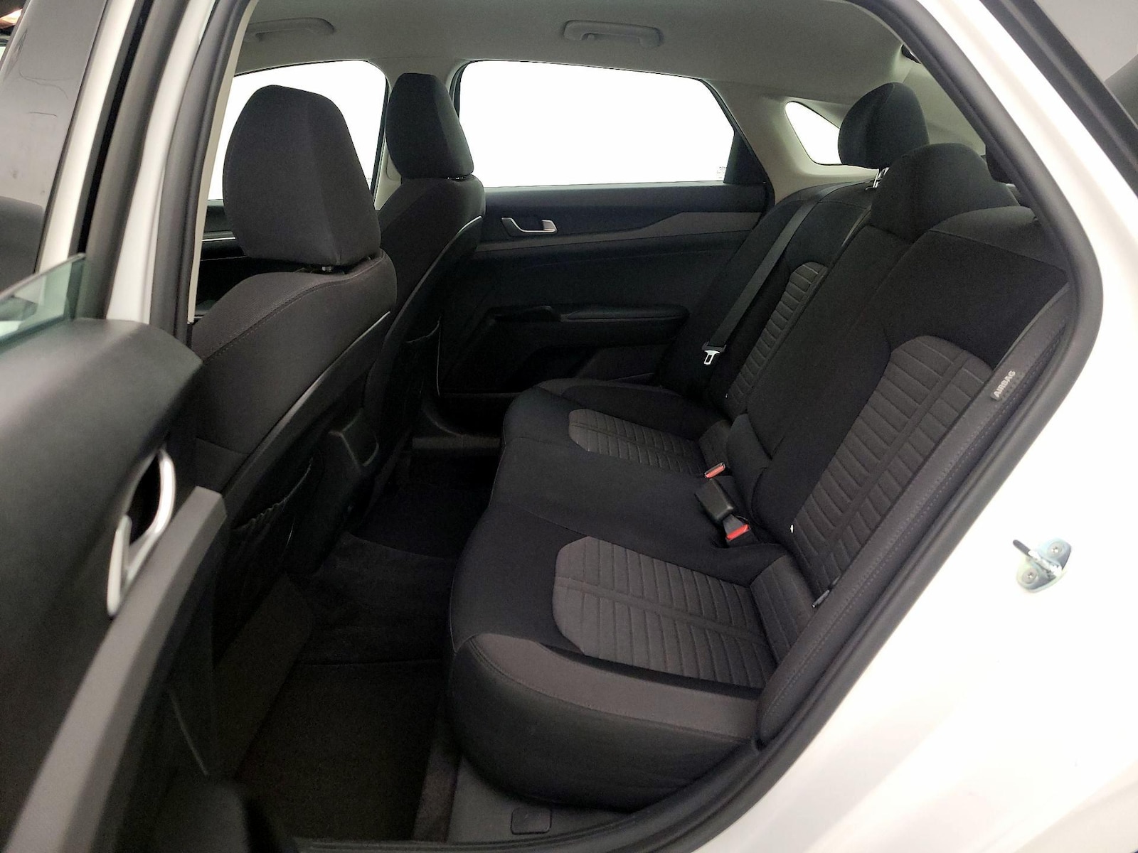 2025 Kia K5 LXS - Photo 20