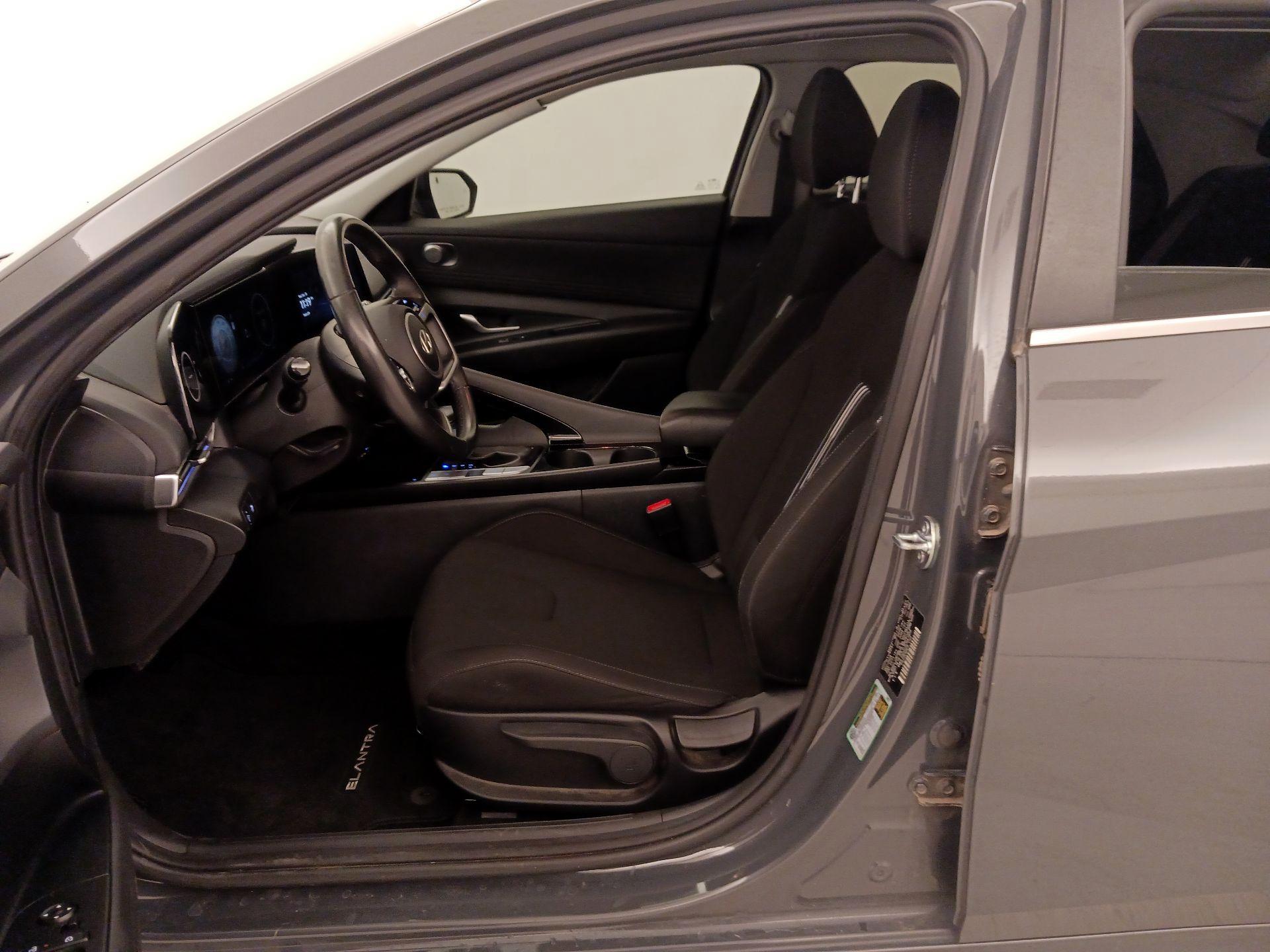 Thumbnail: 2025 Hyundai Elantra - 11