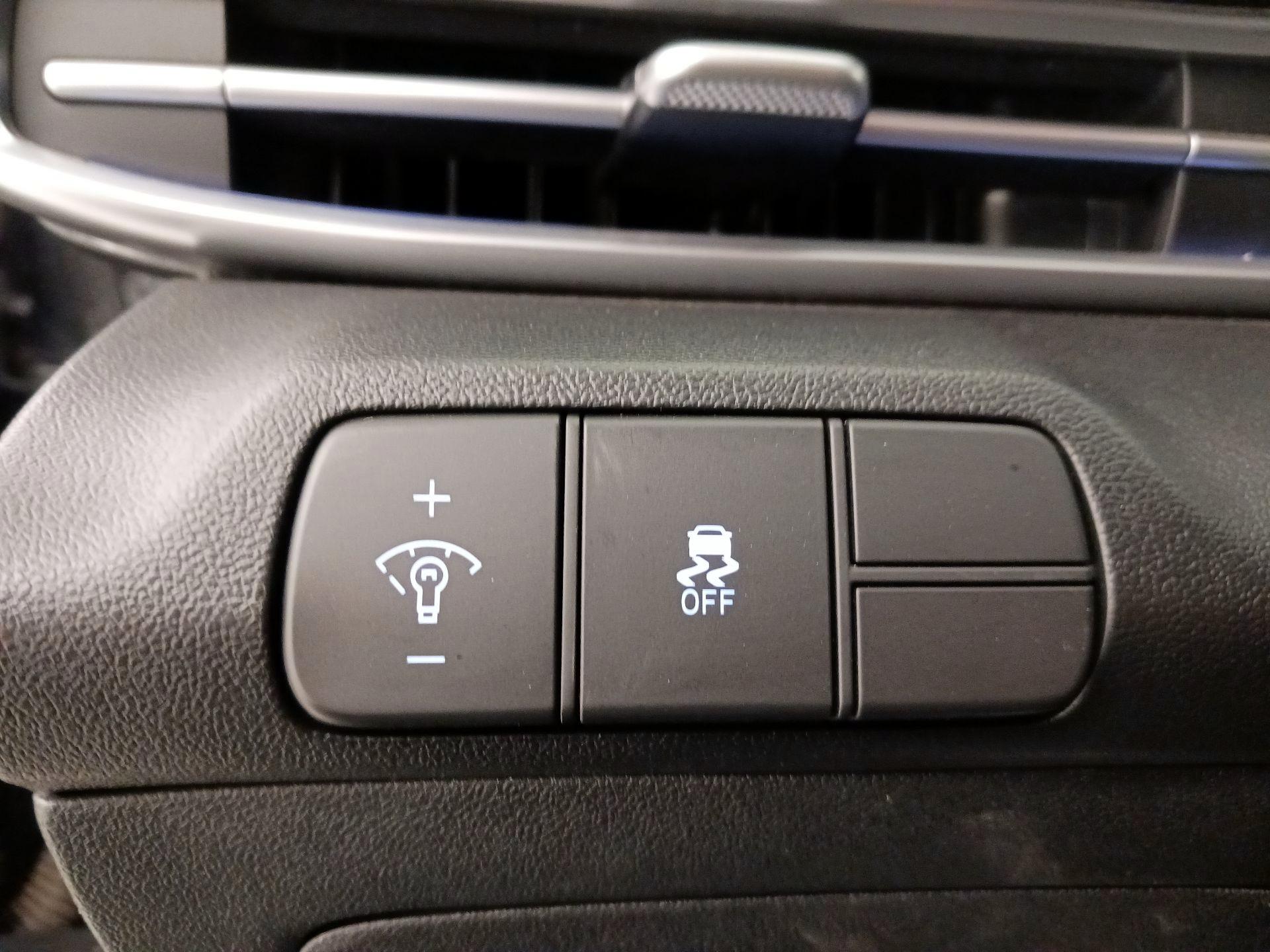 Thumbnail: 2025 Hyundai Elantra - 13