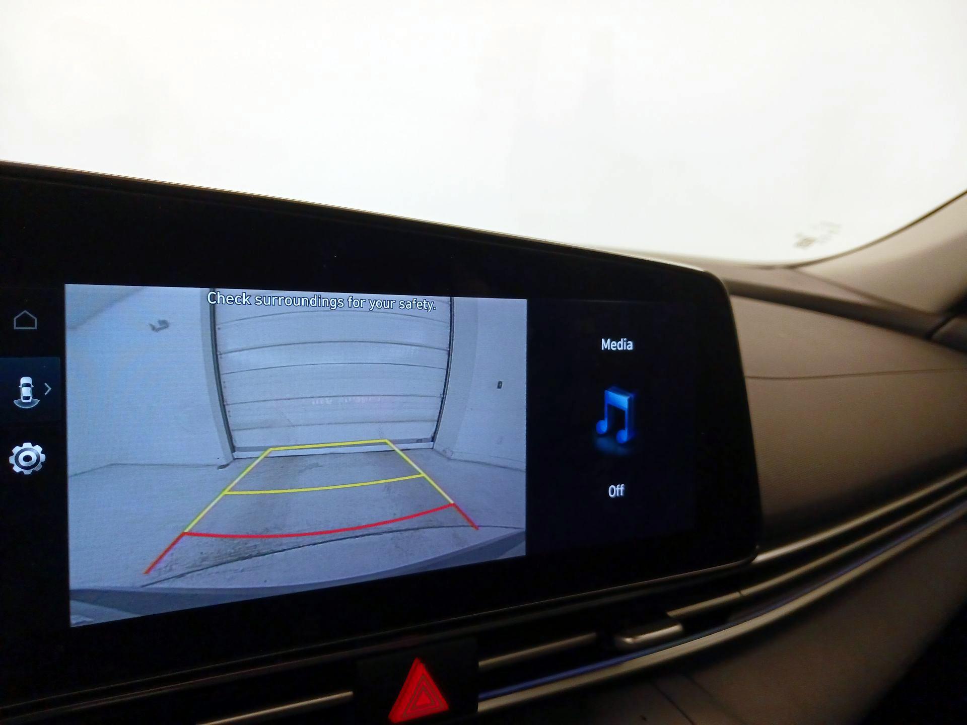 Thumbnail: 2025 Hyundai Elantra - 15