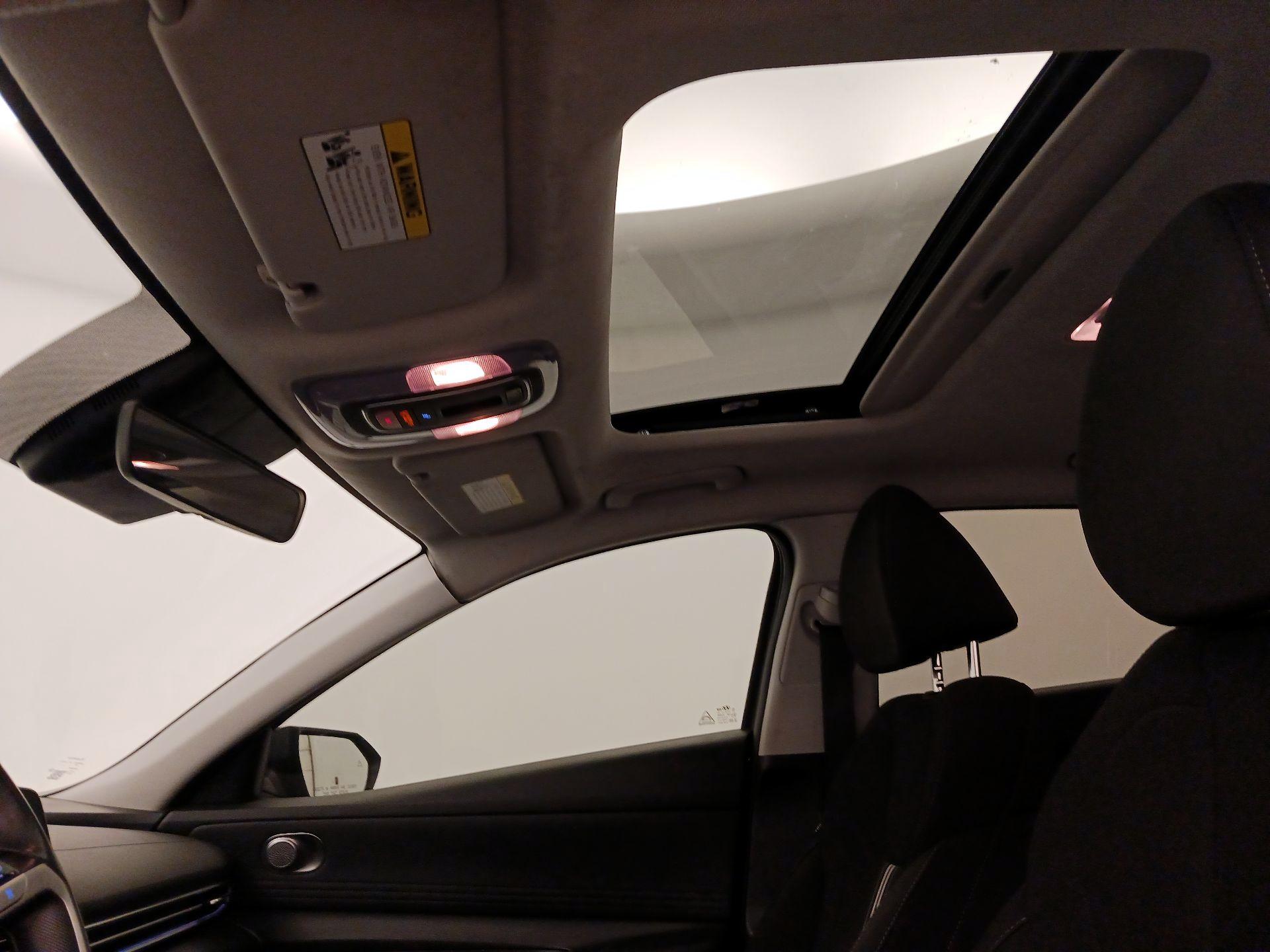 Thumbnail: 2025 Hyundai Elantra - 20