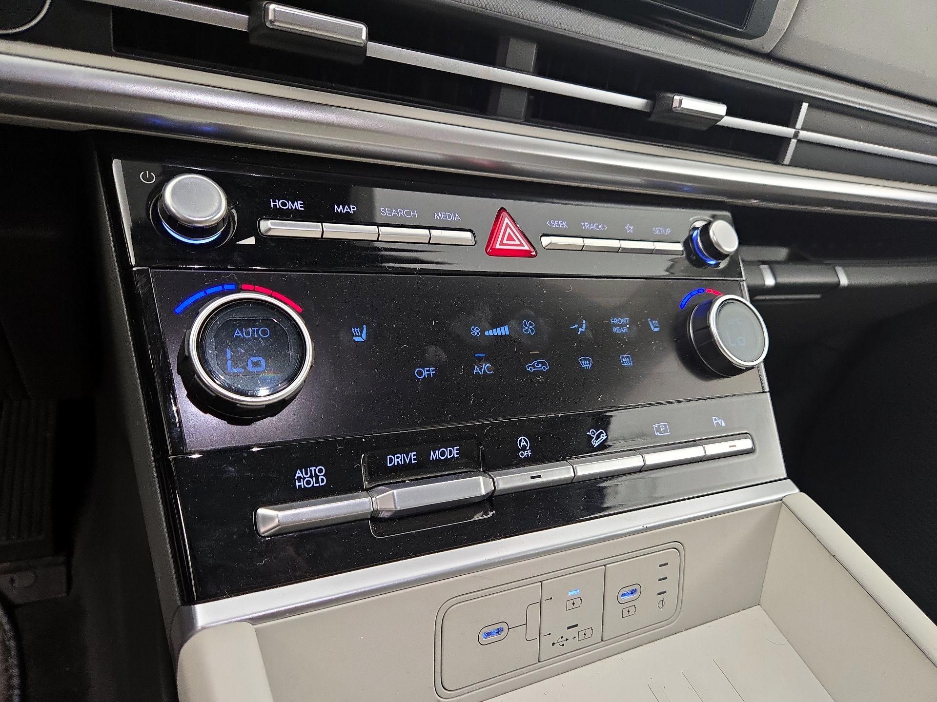 Thumbnail: 2025 Hyundai Santa Fe - 16