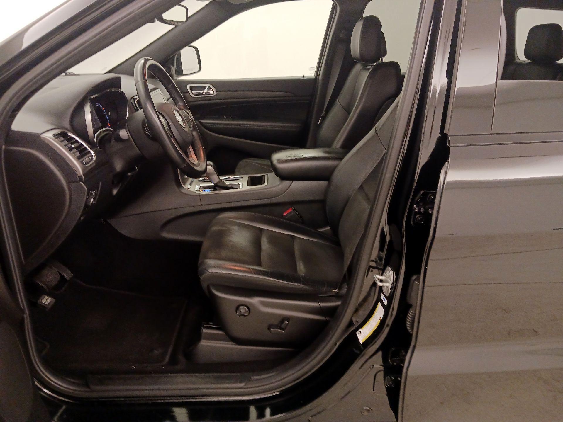 Thumbnail: 2019 Jeep Grand Cherokee - 11