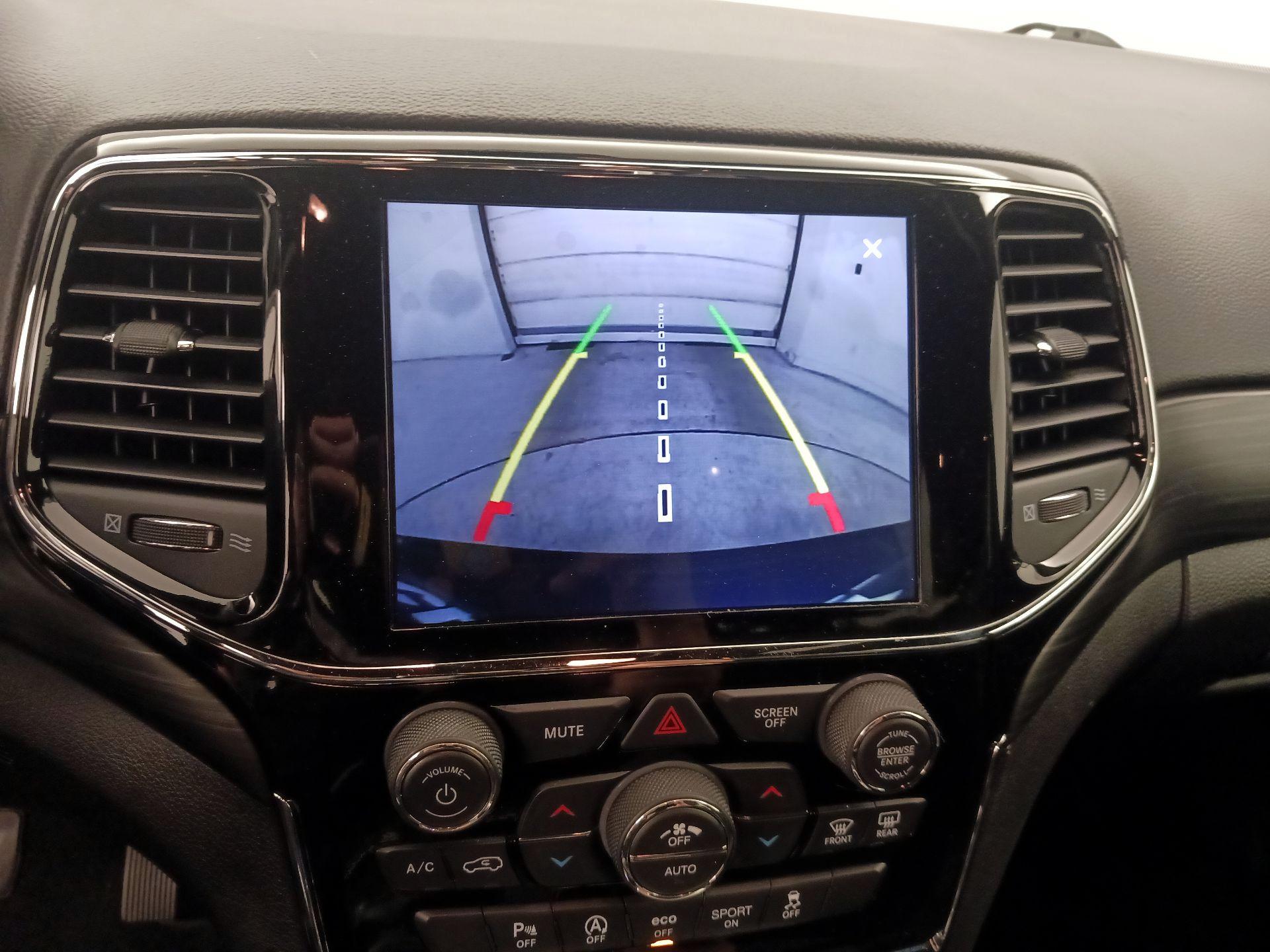 Thumbnail: 2019 Jeep Grand Cherokee - 14