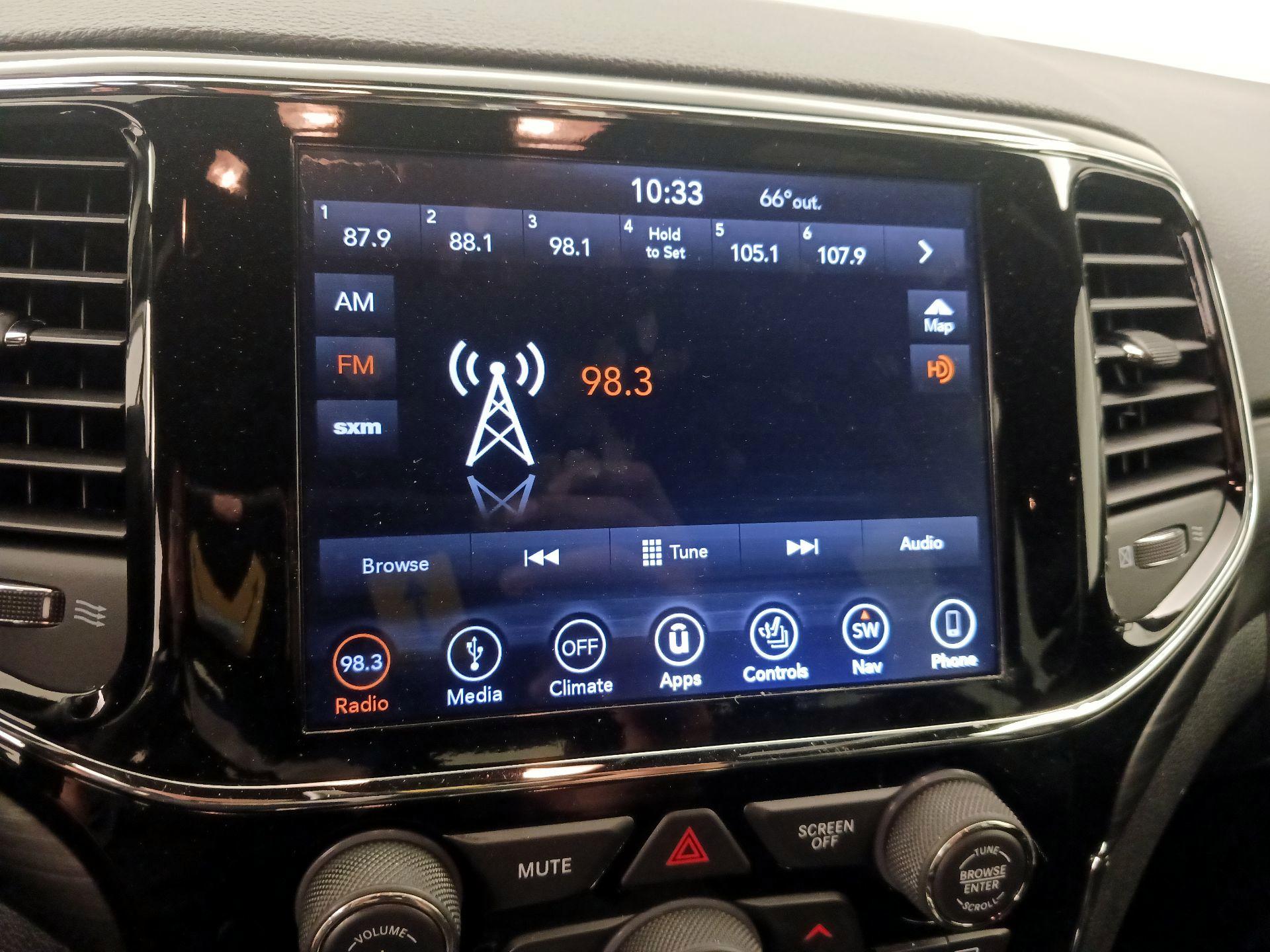 Thumbnail: 2019 Jeep Grand Cherokee - 15