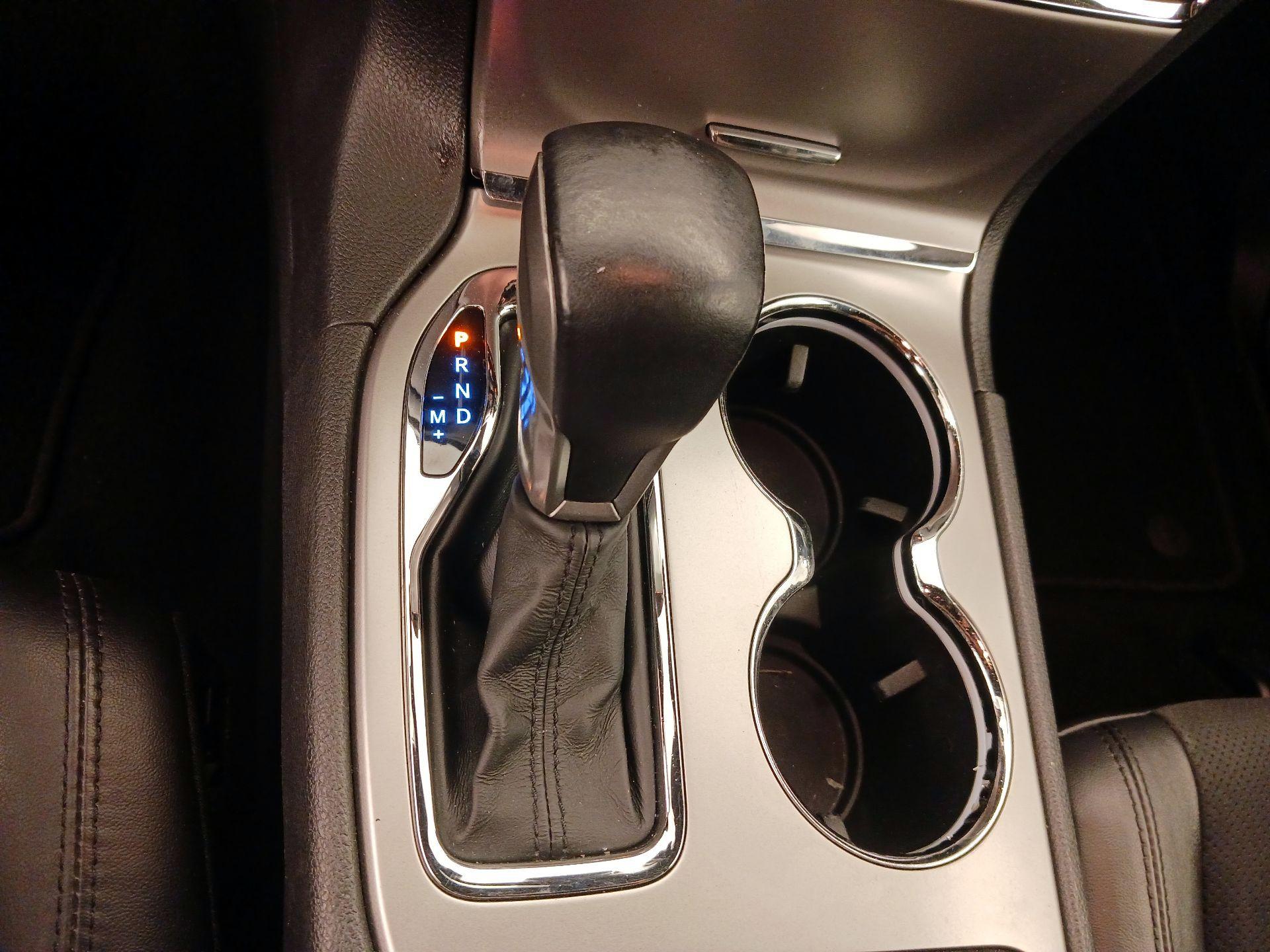 Thumbnail: 2019 Jeep Grand Cherokee - 17