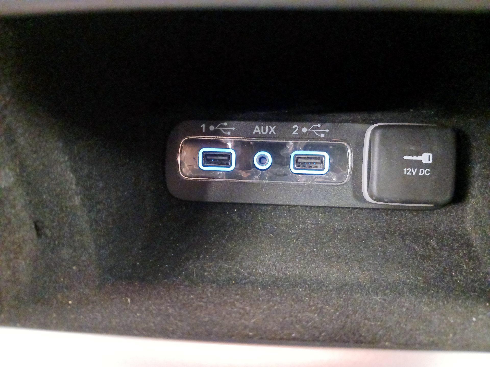 Thumbnail: 2019 Jeep Grand Cherokee - 18