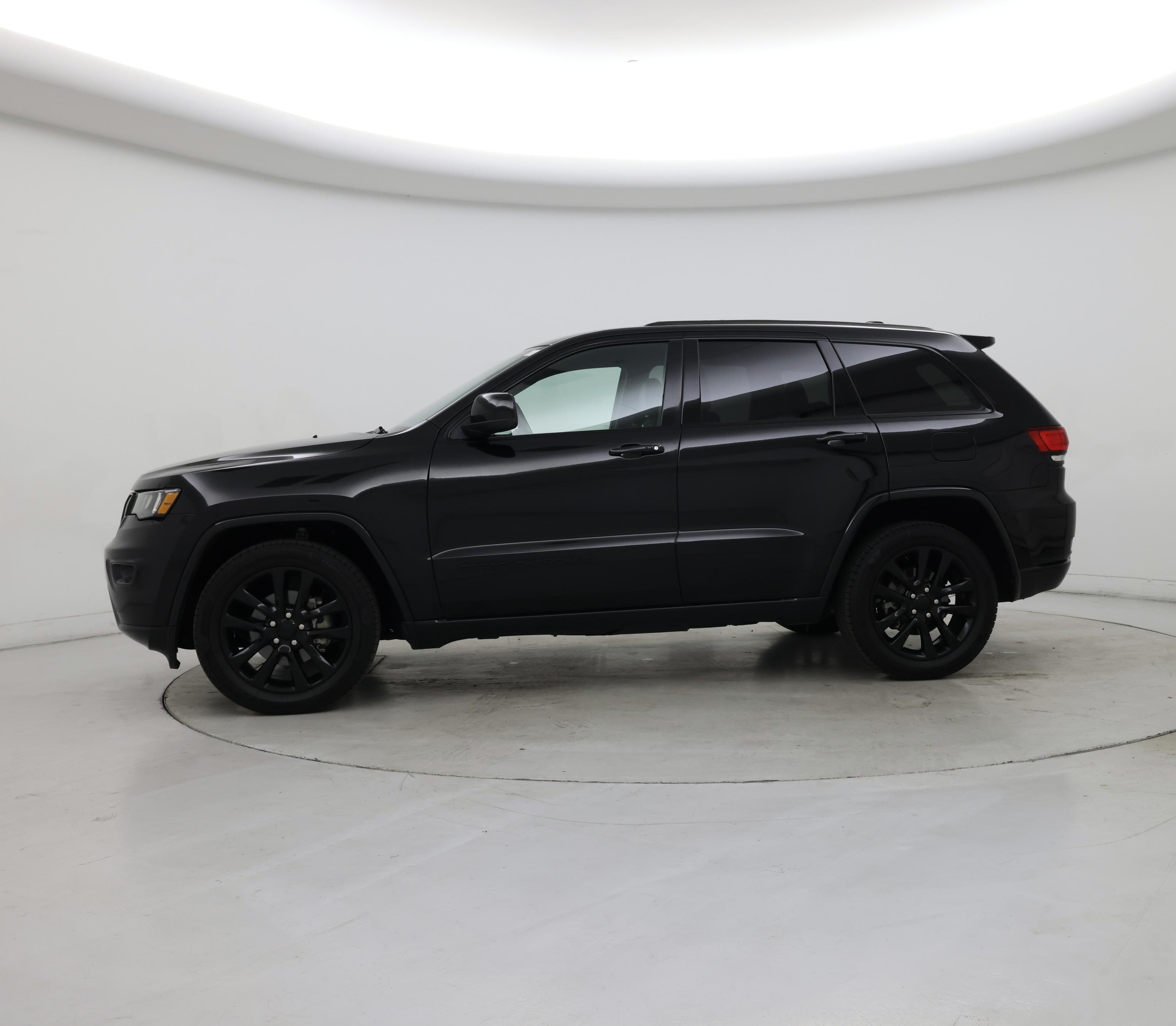 Thumbnail: 2019 Jeep Grand Cherokee - 3