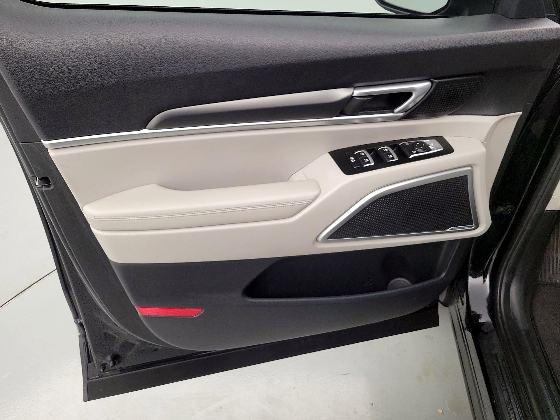 Thumbnail: 2021 Kia Telluride - 12