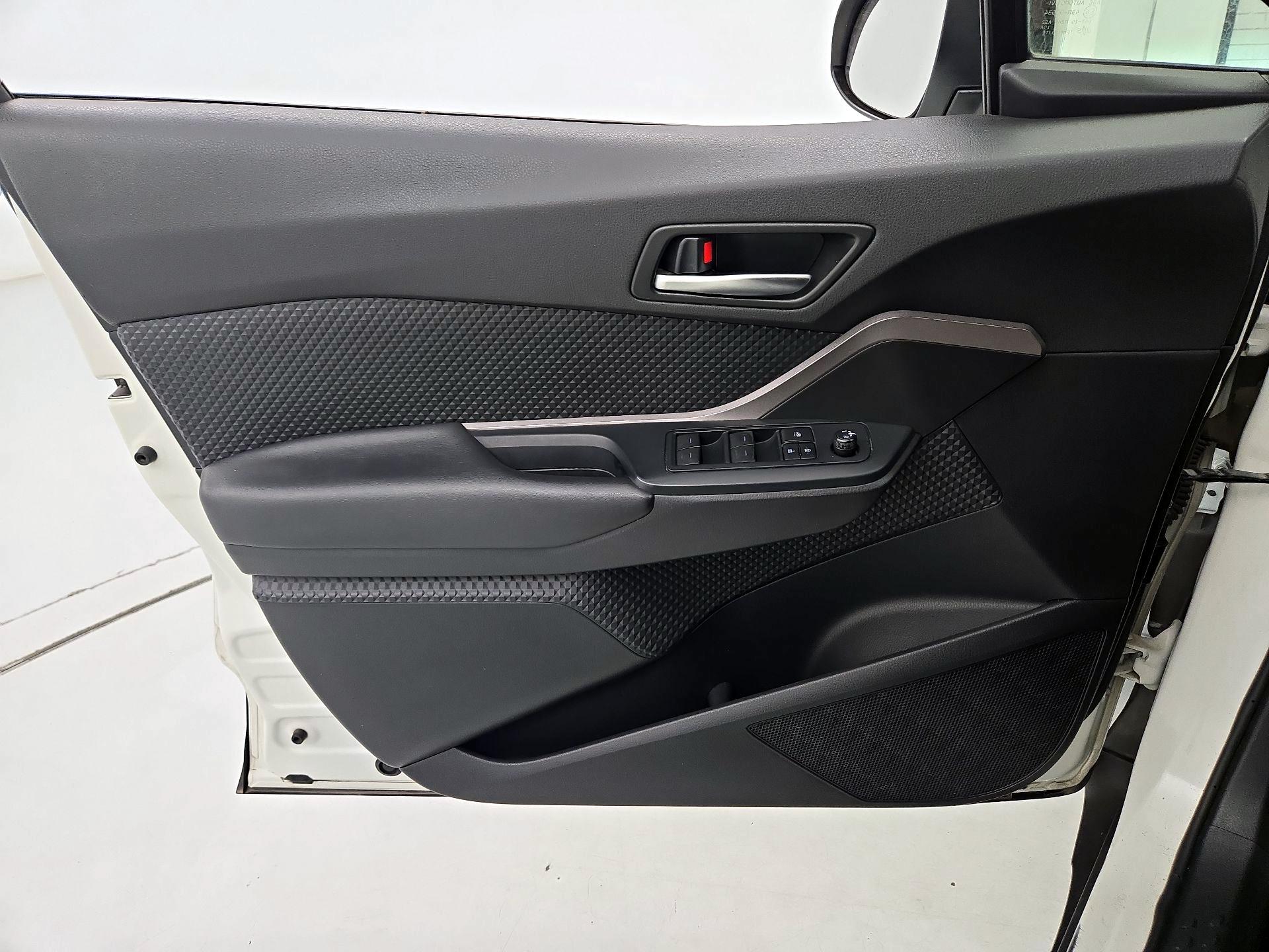 Thumbnail: 2020 Toyota C-HR - 12